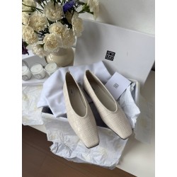 더 로우 The Row 플랫
