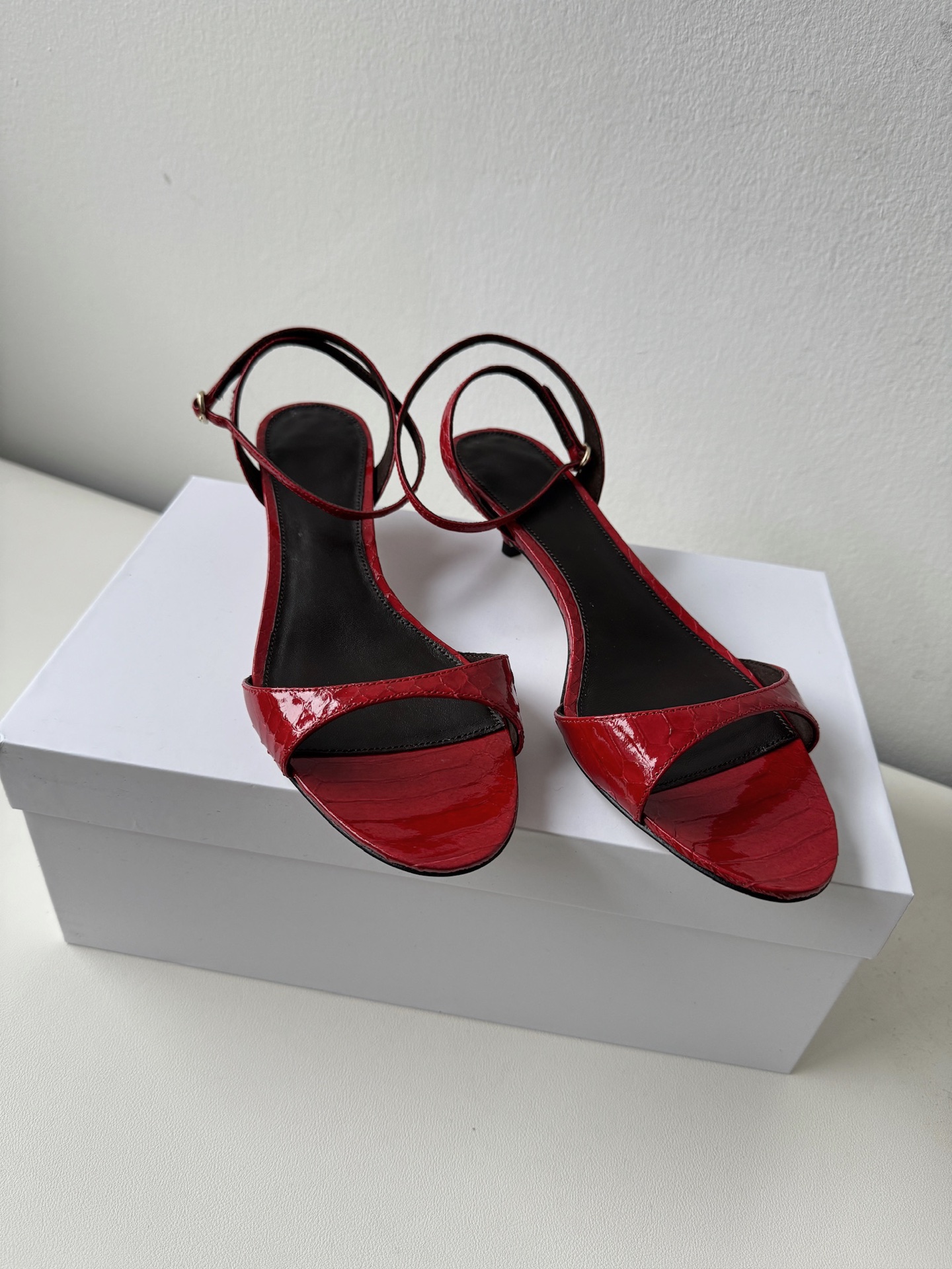 더 로우 The Row 하이힐