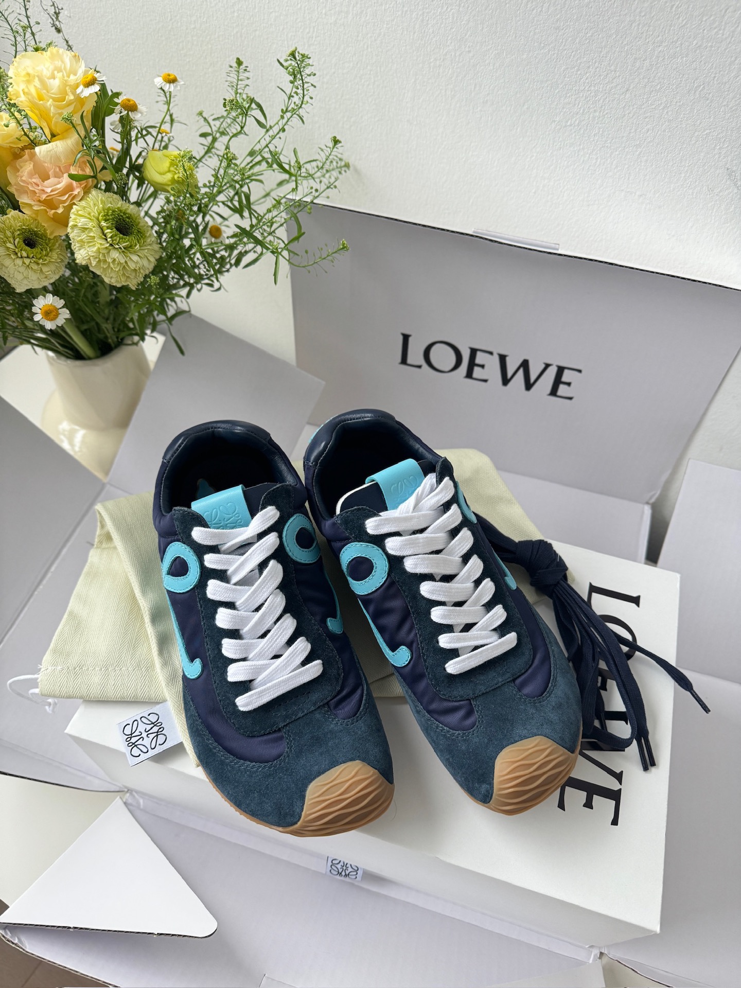 로에베 LOEWE 스니커즈