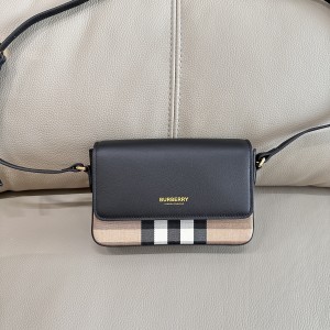 버버리 Burberry Crossbody Bag 20cm