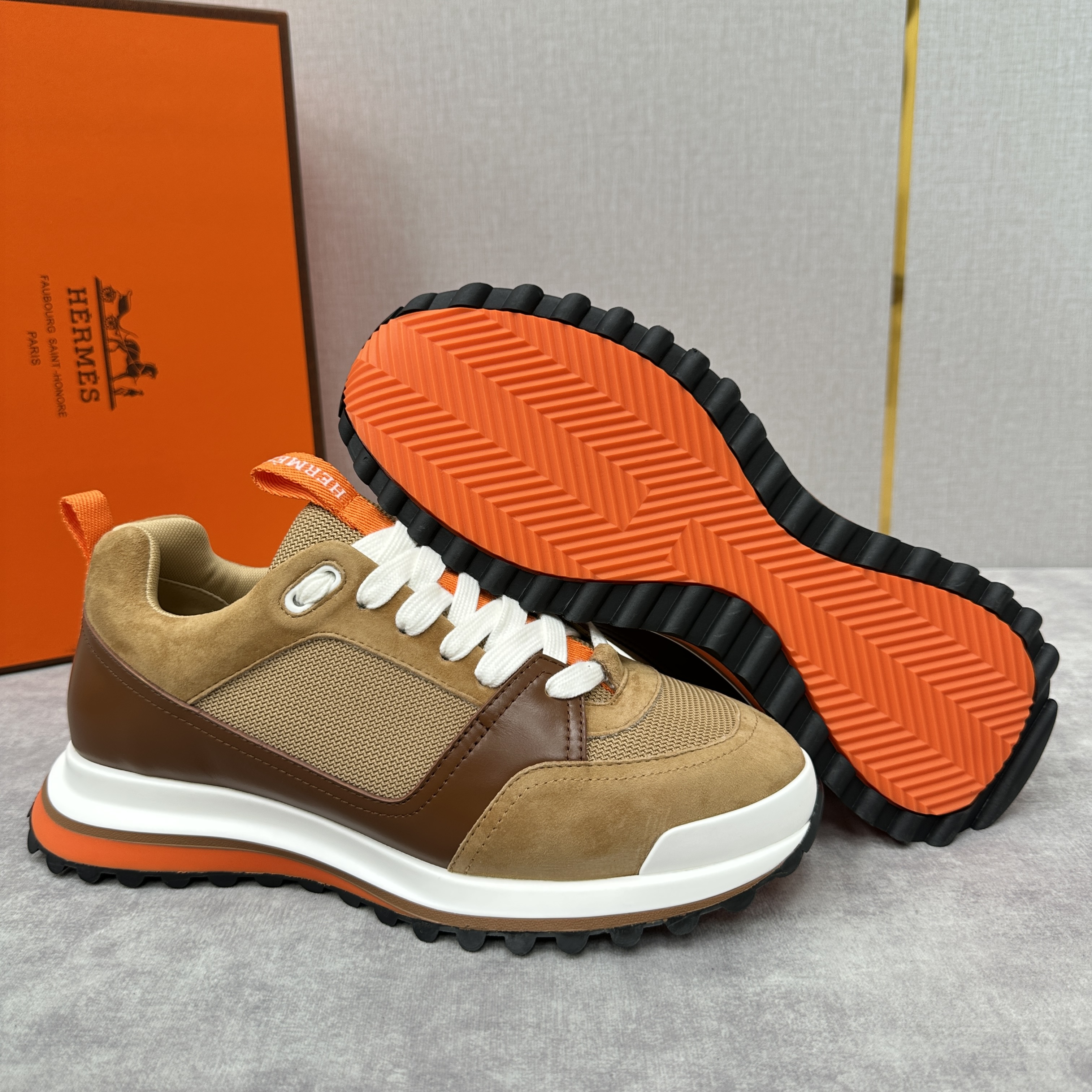 에르메스 Hermes Leader 스니커즈