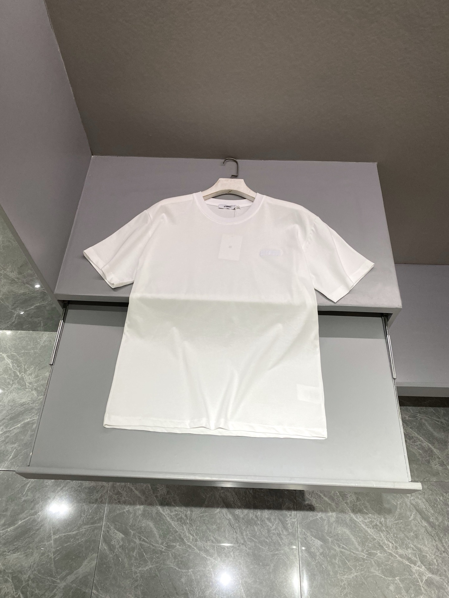 지방시 Givenchy 반팔 티셔츠