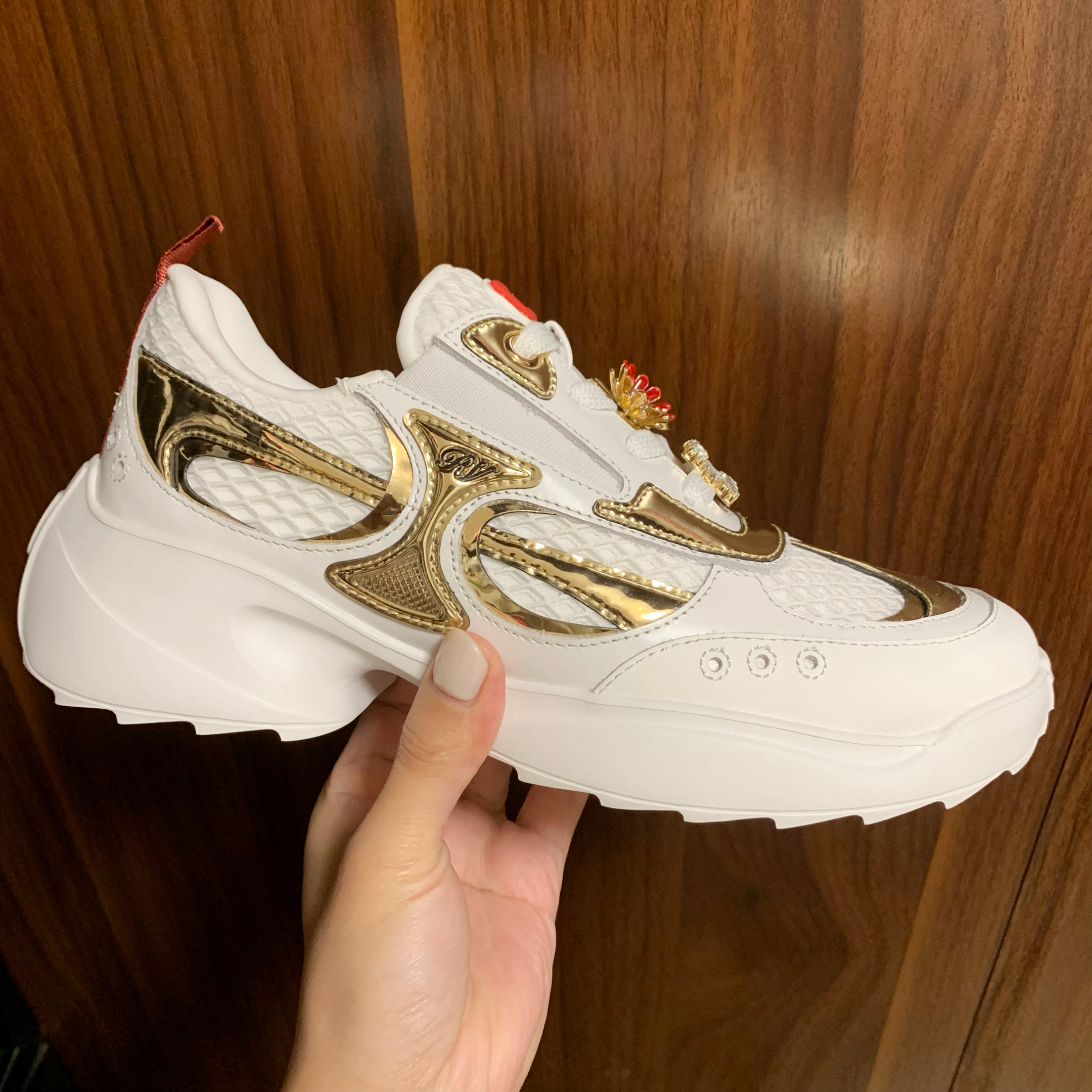 로저비비에 Roger Vivier 스니커즈