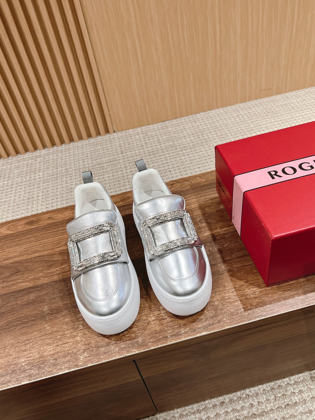 로저비비에 Roger Vivier 스니커즈