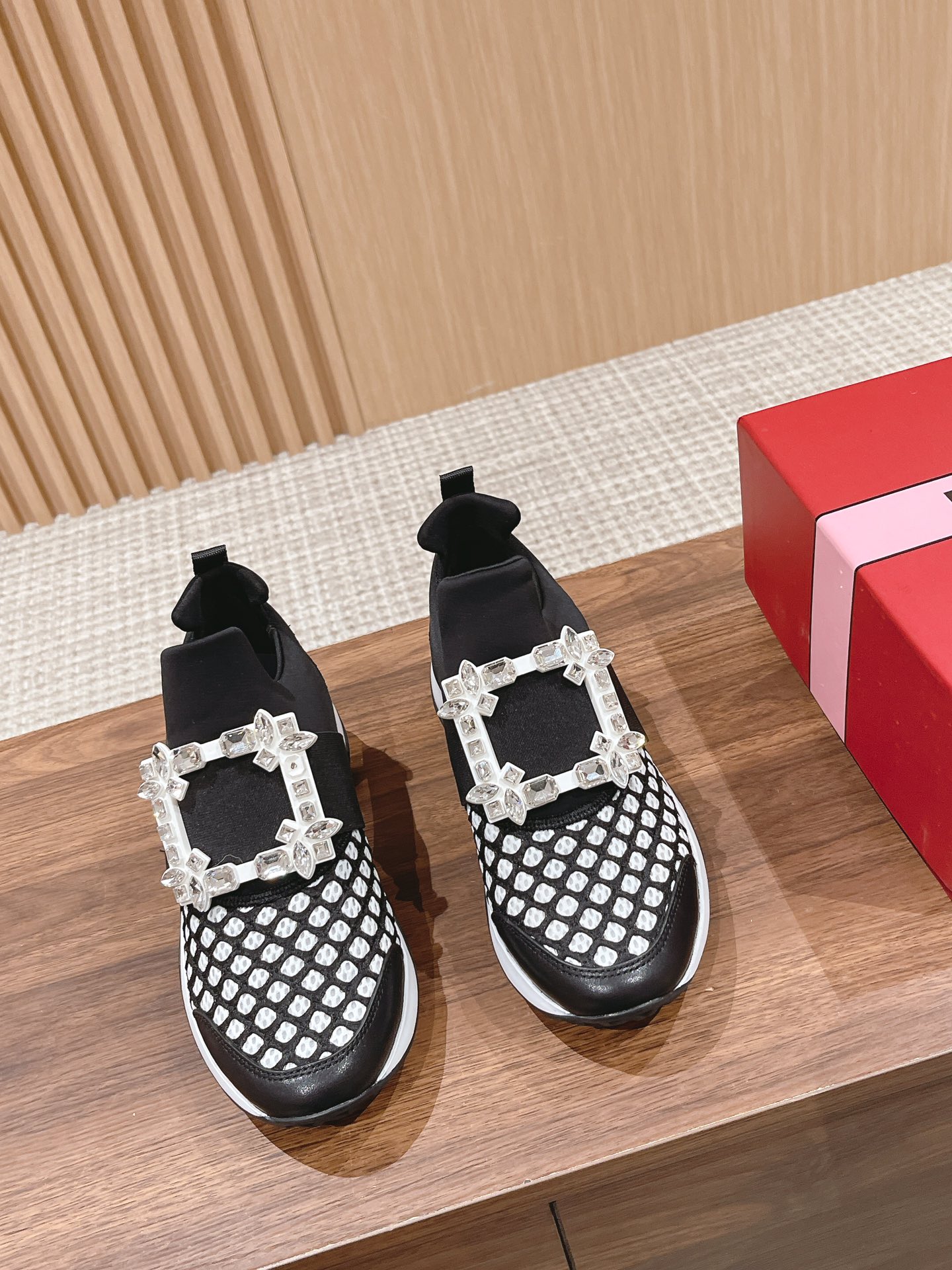 로저비비에 Roger Vivier 스니커즈