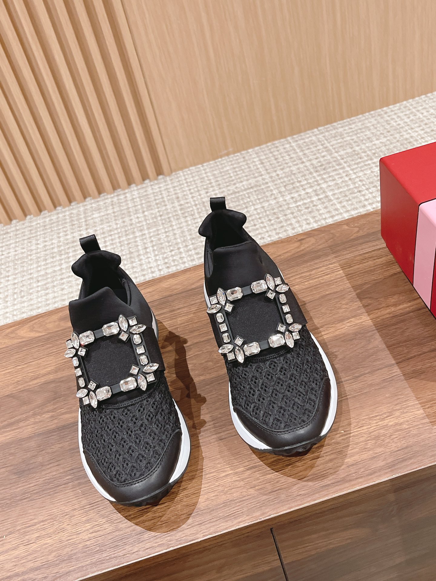 로저비비에 Roger Vivier 스니커즈