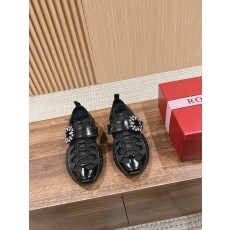 로저비비에 Roger Vivier 스니커즈