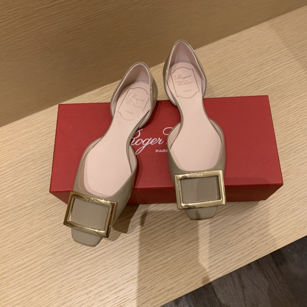 로저비비에 Roger Vivier Trompette Dorsay 발레리나