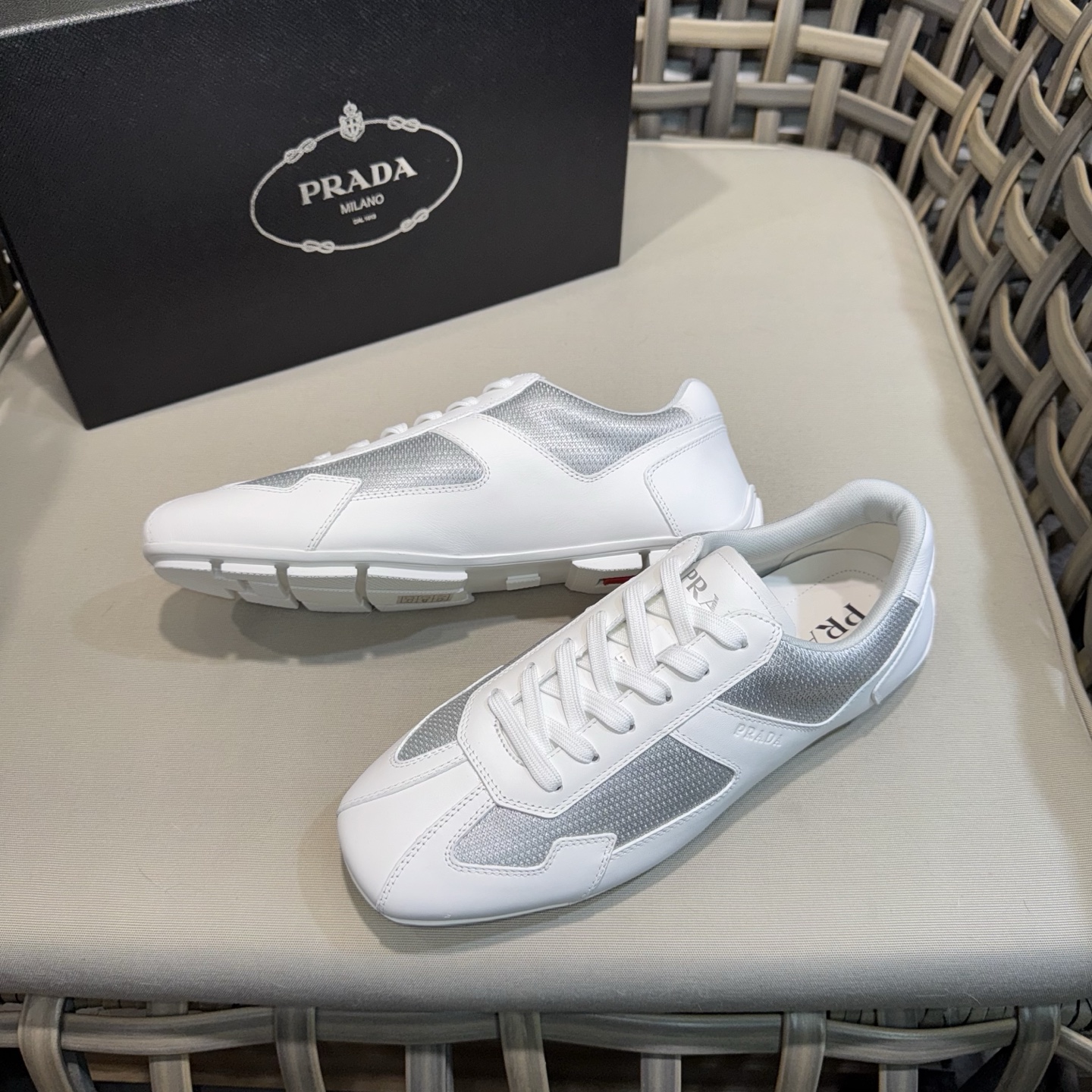 프라다 Prada 스니커즈