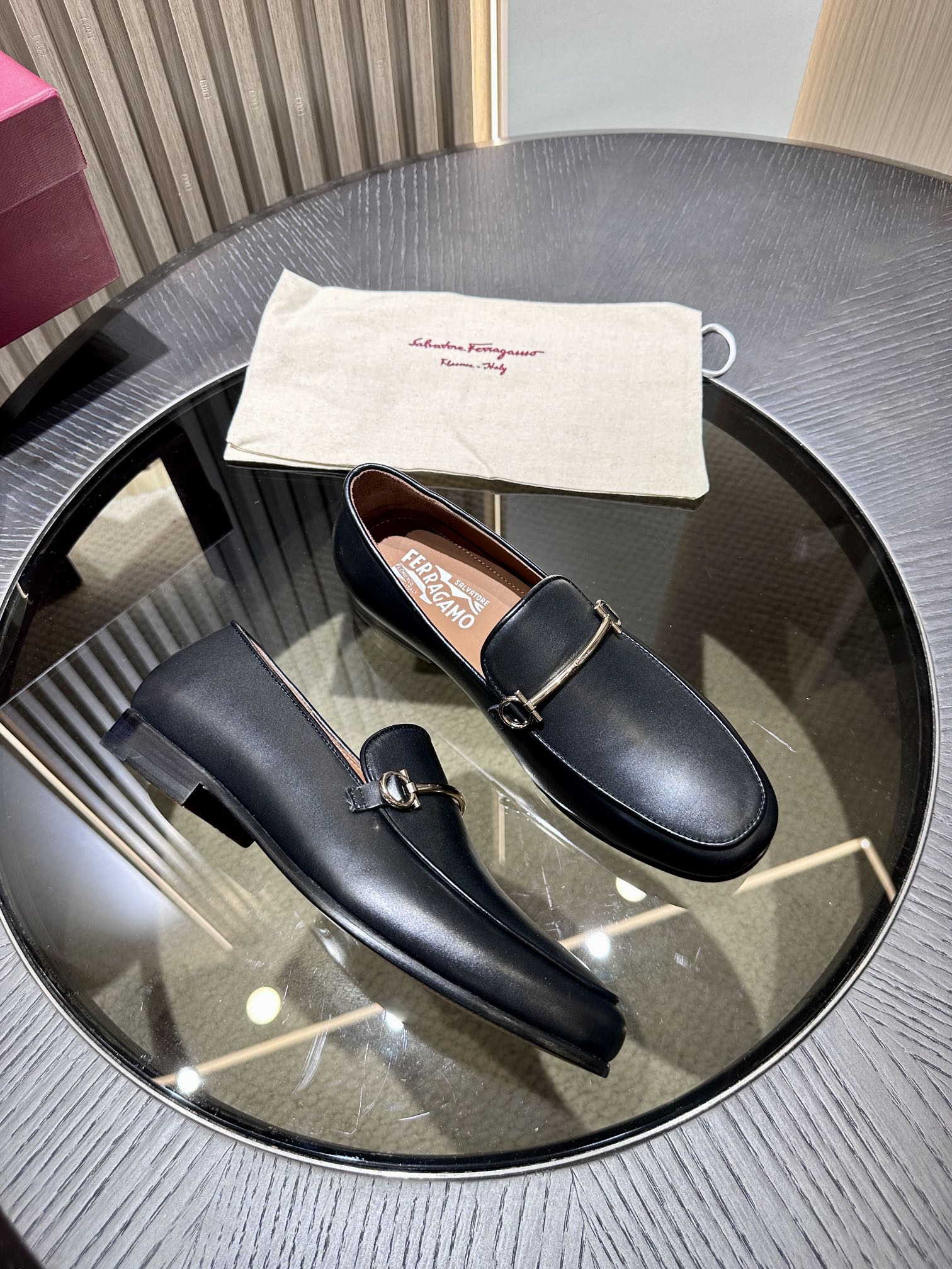 살바토레 페라가모 Salvatore Ferragamo 로퍼