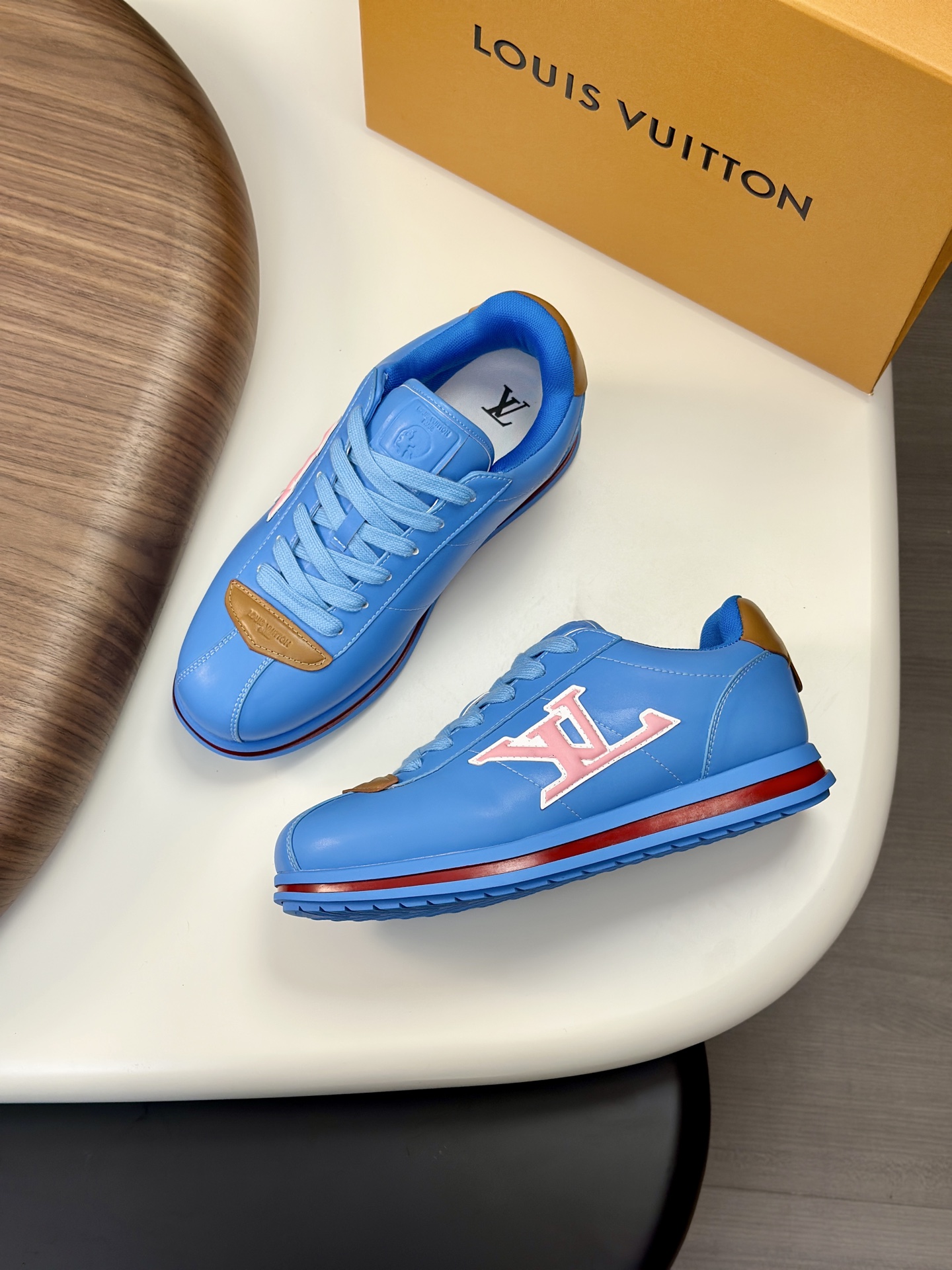 루이비통 Louis Vuitton 스니커즈