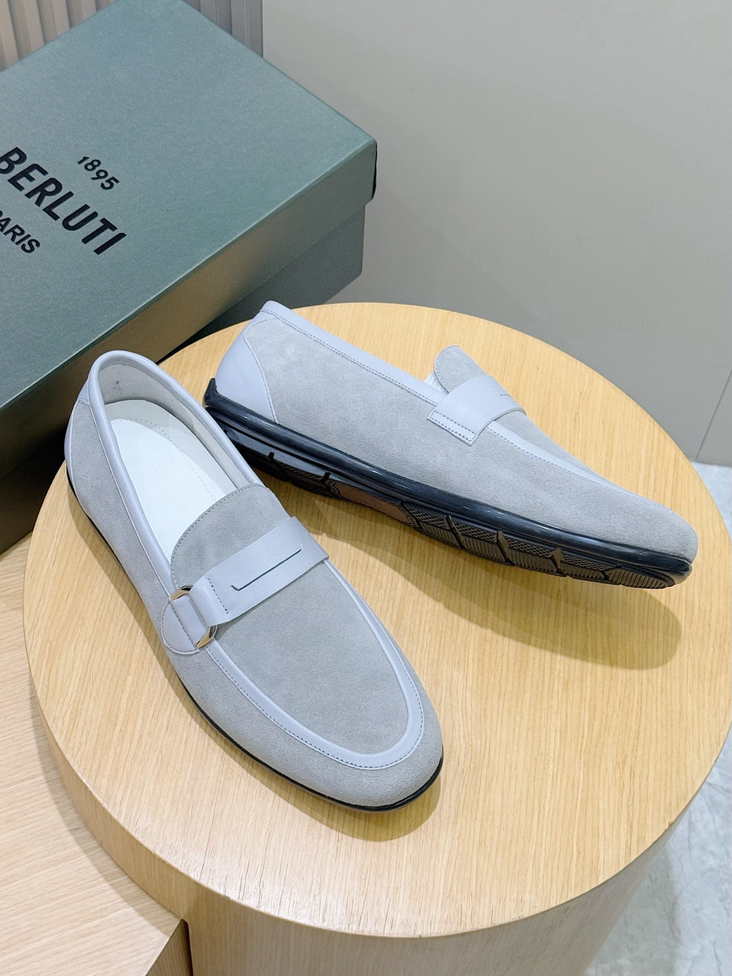 벨루티 Berluti Lorenzo Drive Camoscio 로퍼