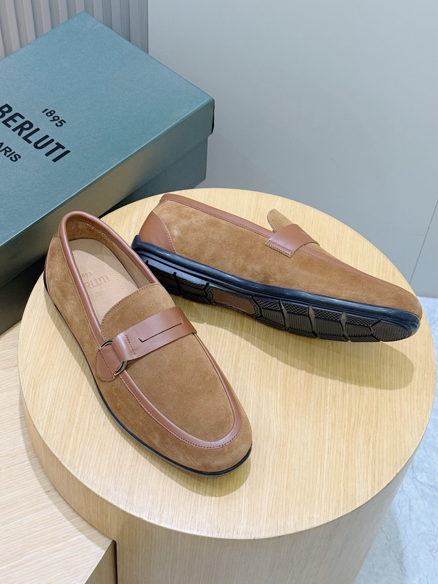 벨루티 Berluti Lorenzo Drive Camoscio 로퍼