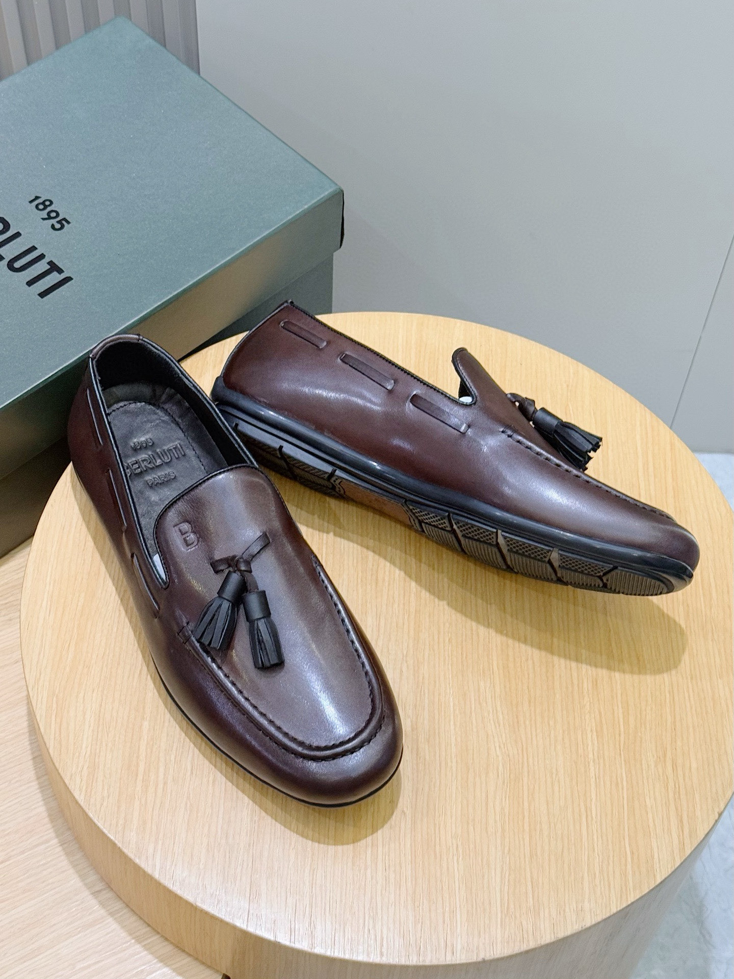벨루티 Berluti Lorenzo Drive Camoscio 로퍼