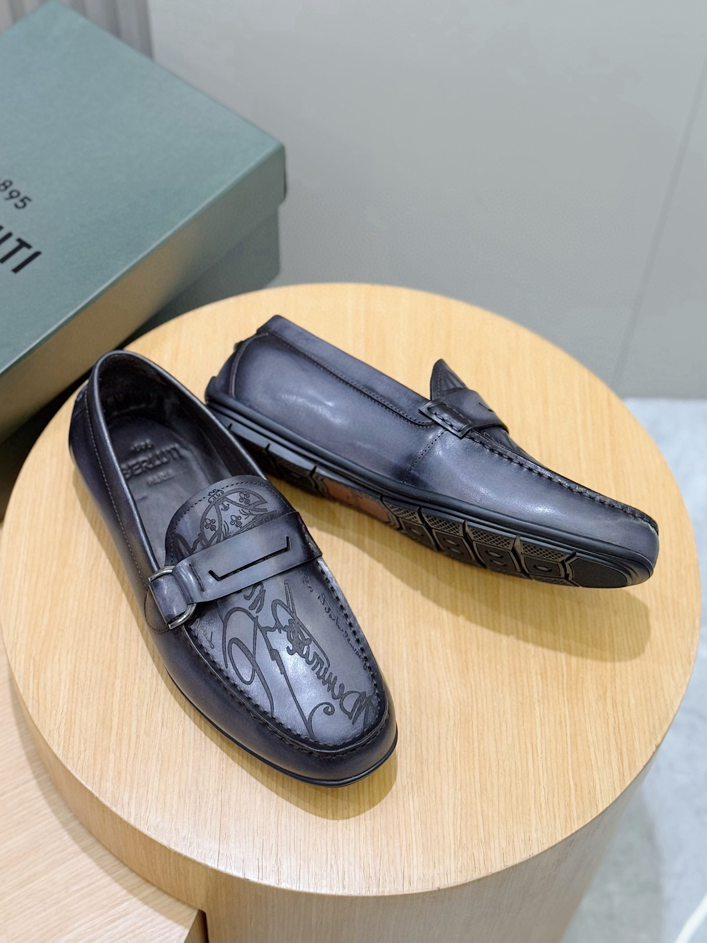 벨루티 Berluti Lorenzo Drive Camoscio 로퍼