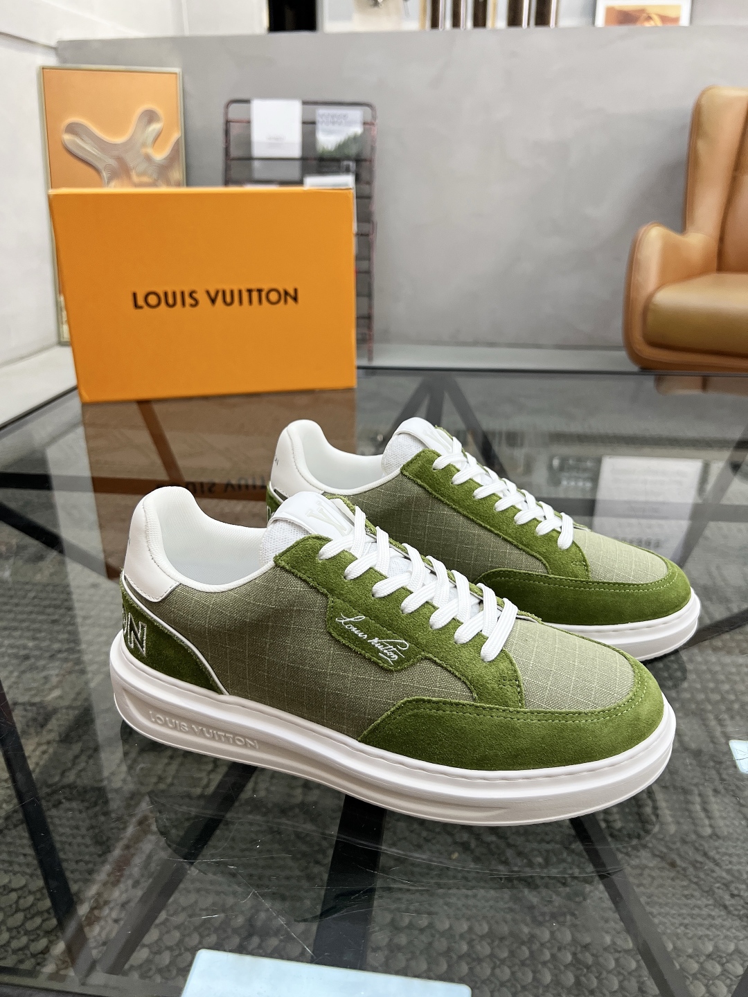 루이비통 Louis Vuitton 스니커즈