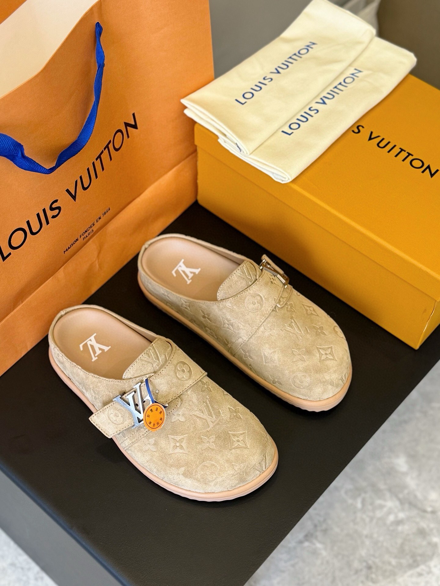 루이비통 Louis Vuitton 슬리퍼