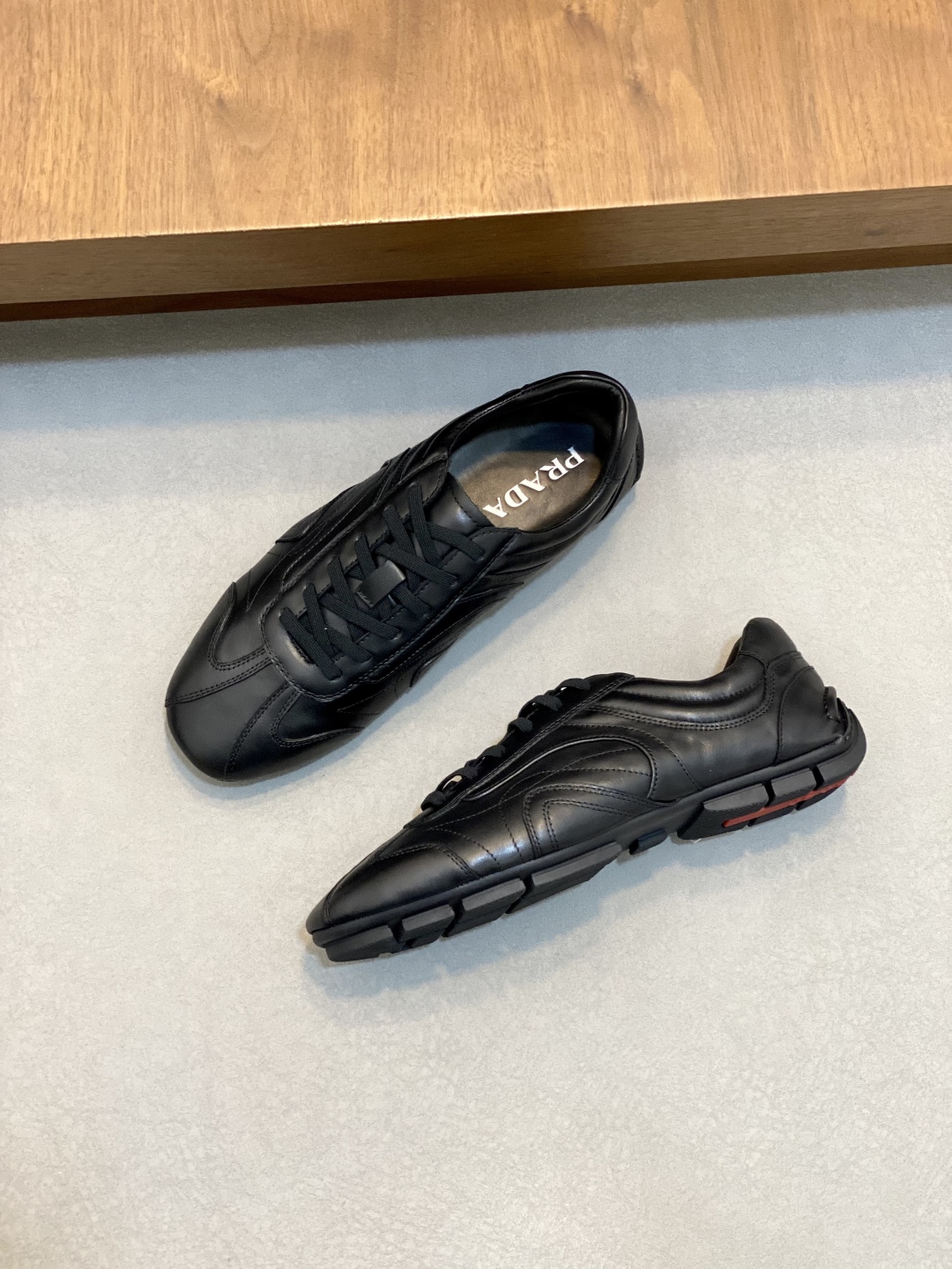 프라다 Prada 스니커즈