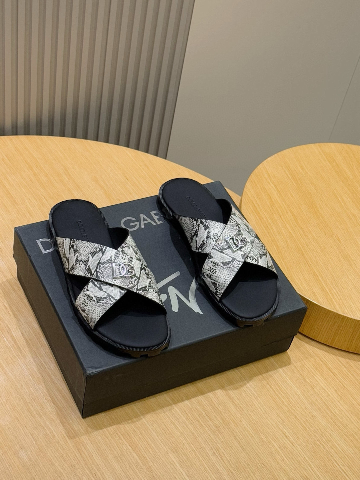 돌체앤가바나 Dolce&Gabbana 슬리퍼
