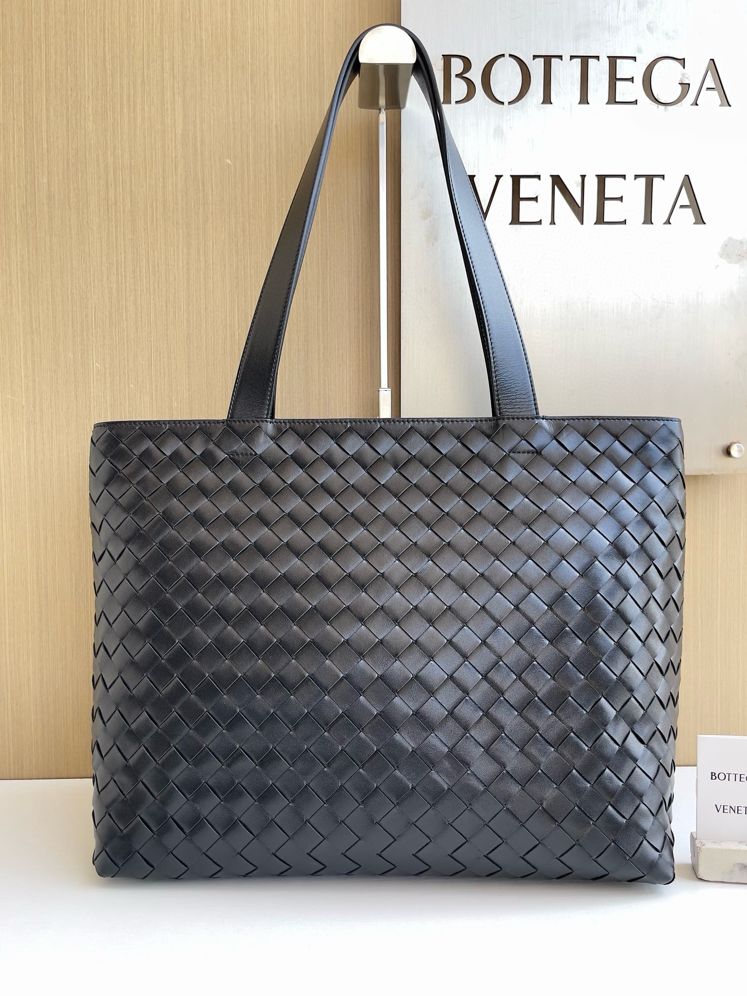 보테가베네타 Bottega Veneta Large Intrecciato Zipped Tote 786666