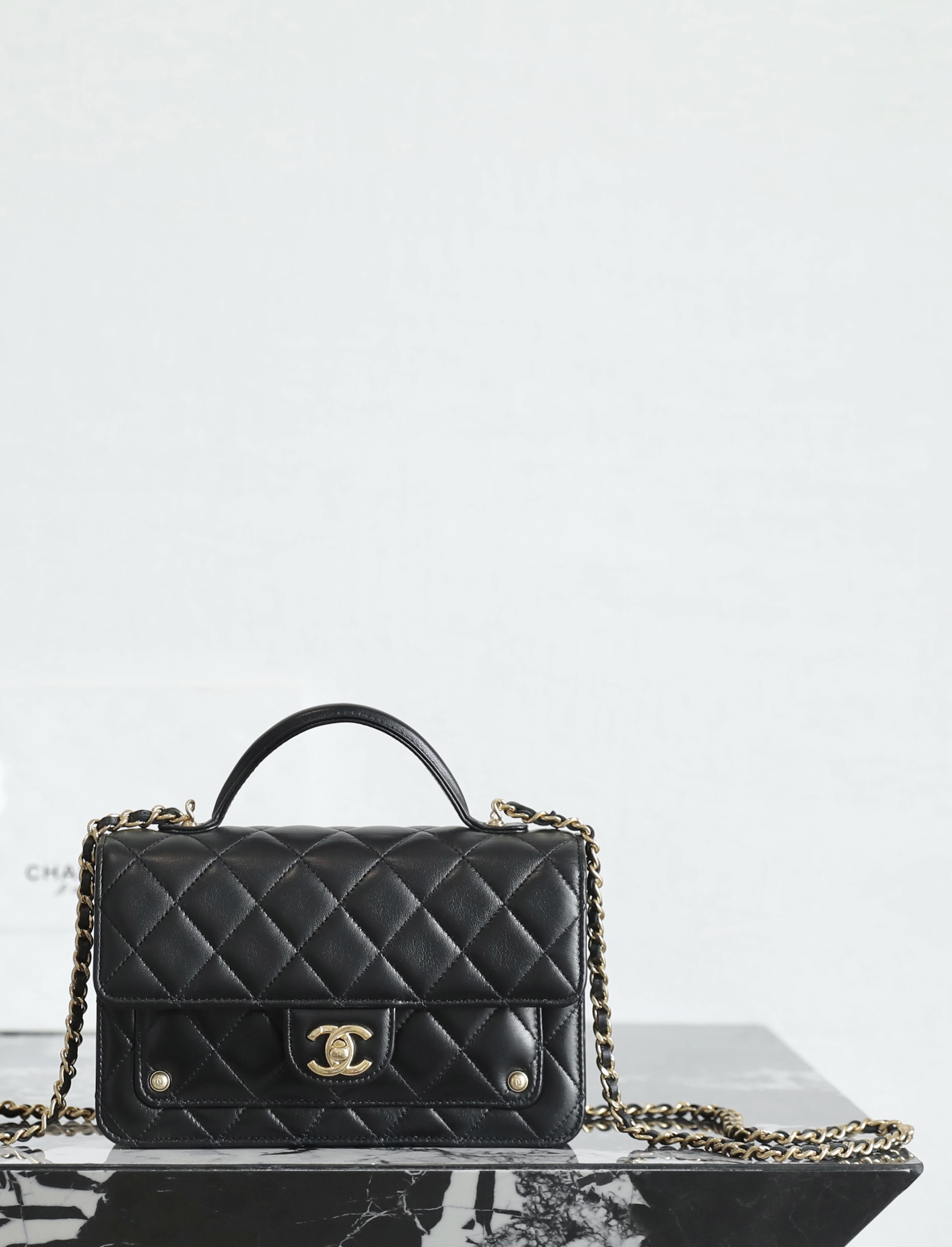 샤넬 Chanel 25B Mini Flap Bag C-531 Black 19cm