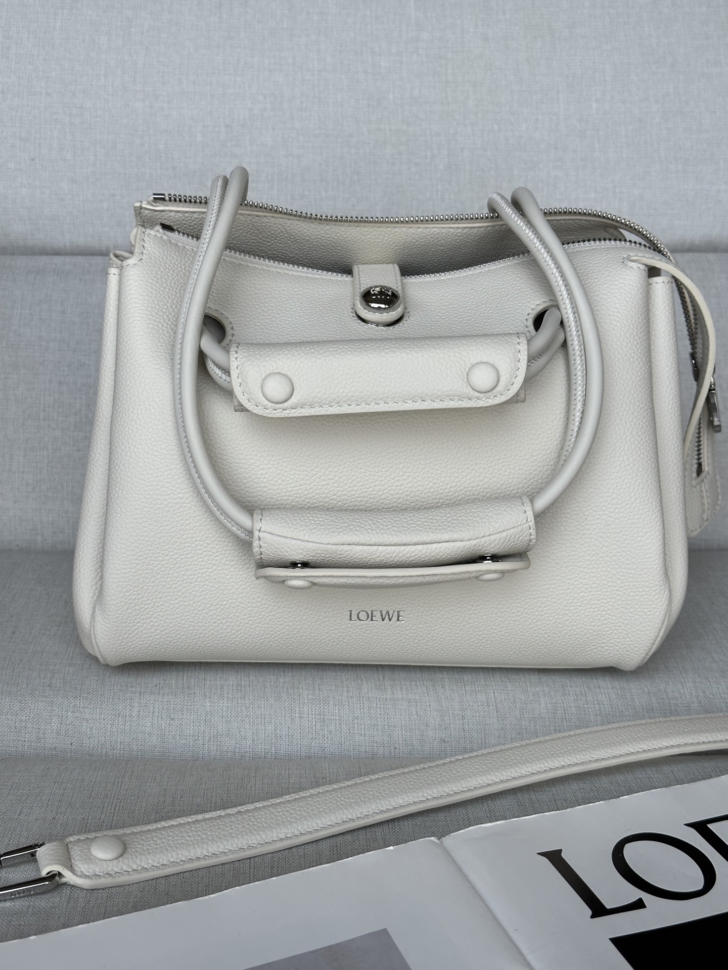 로에베 Loewe 0256 madrid 탑 핸들백 23.5CM