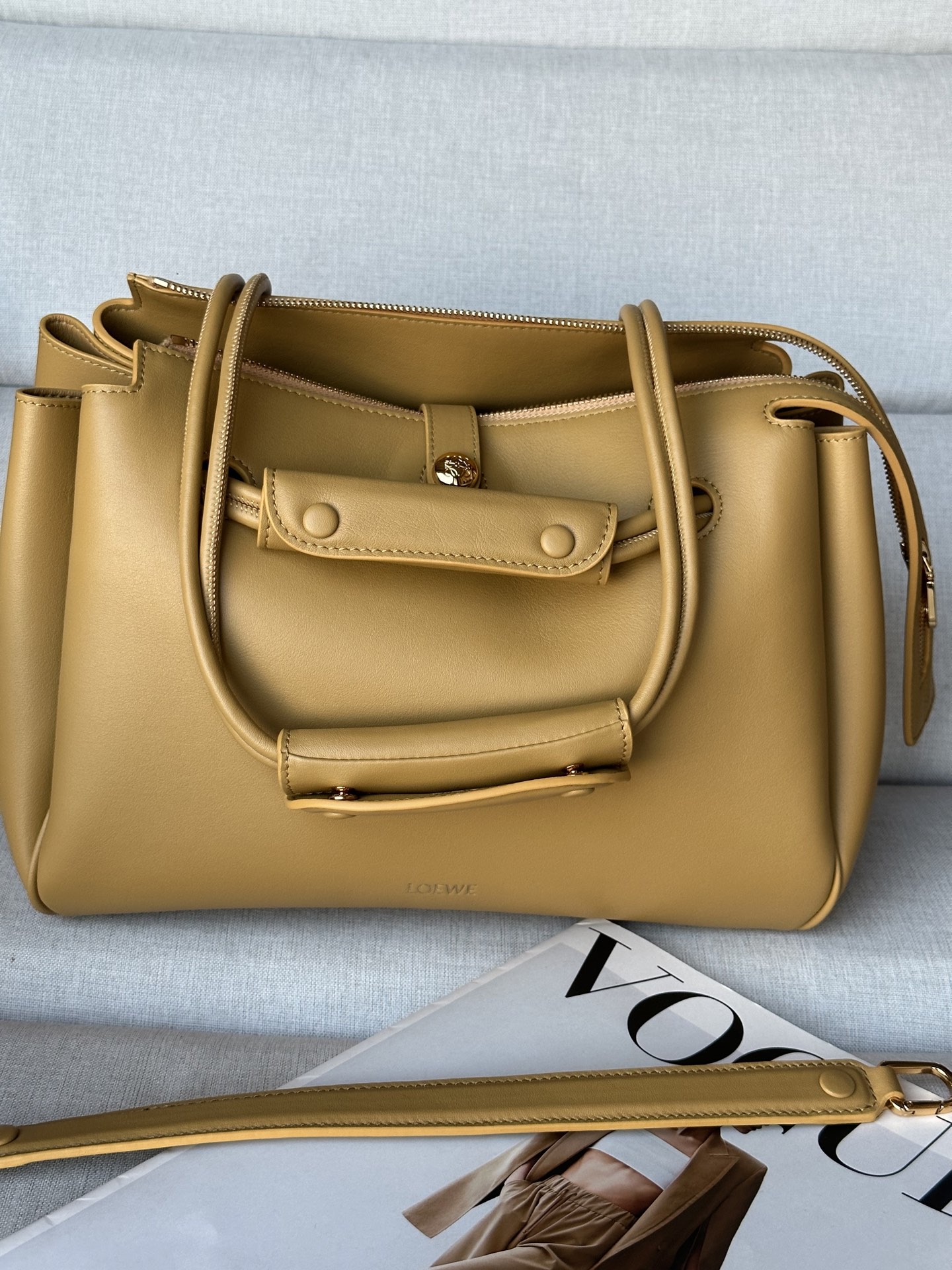 로에베 Loewe 0255 madrid 탑 핸들백 28.5CM