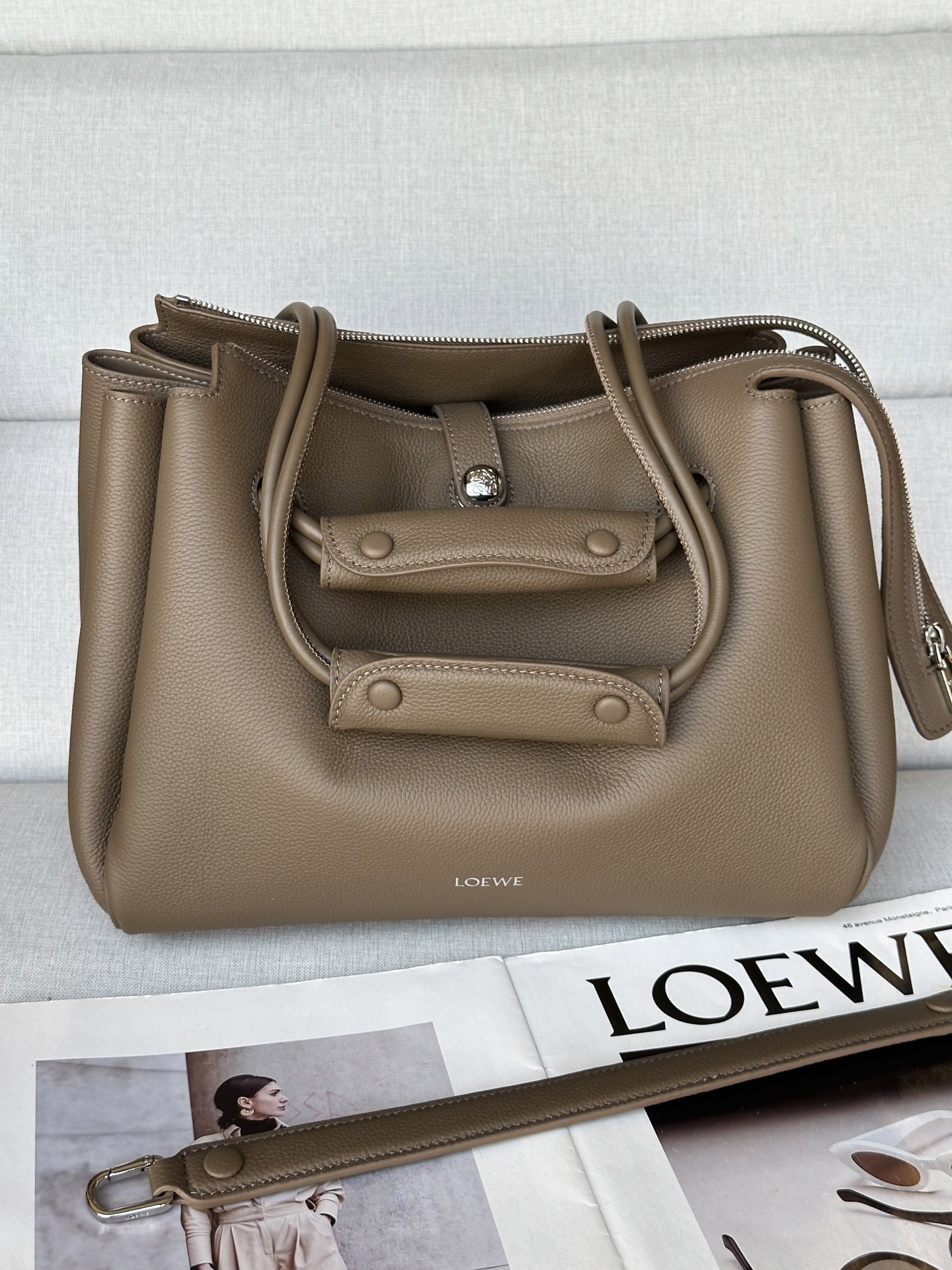로에베 Loewe 0255 madrid 탑 핸들백 28.5CM