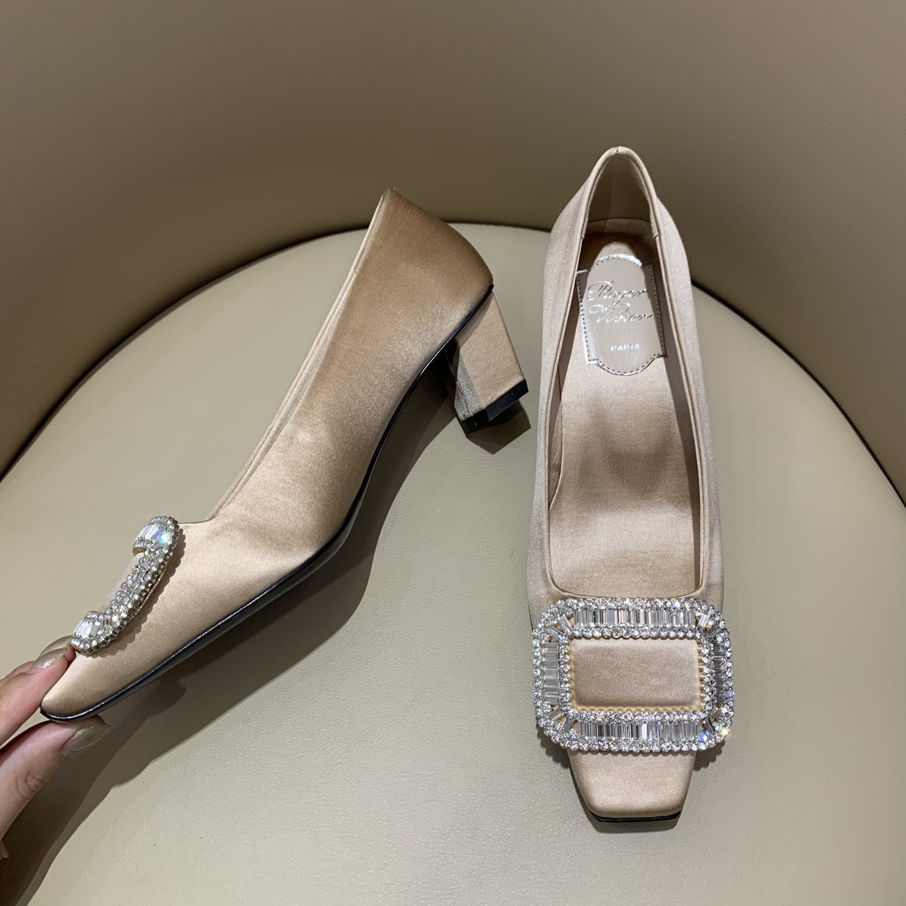 로저비비에 Roger Vivier 하이힐