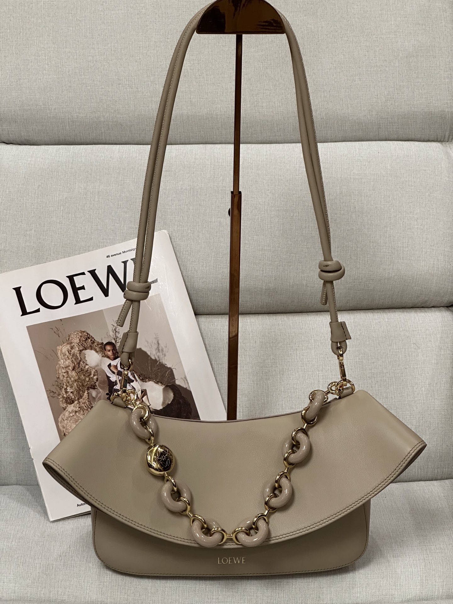 로에베 Loewe 7019 Smooth Calfskin Medium Ola Bag 26cm