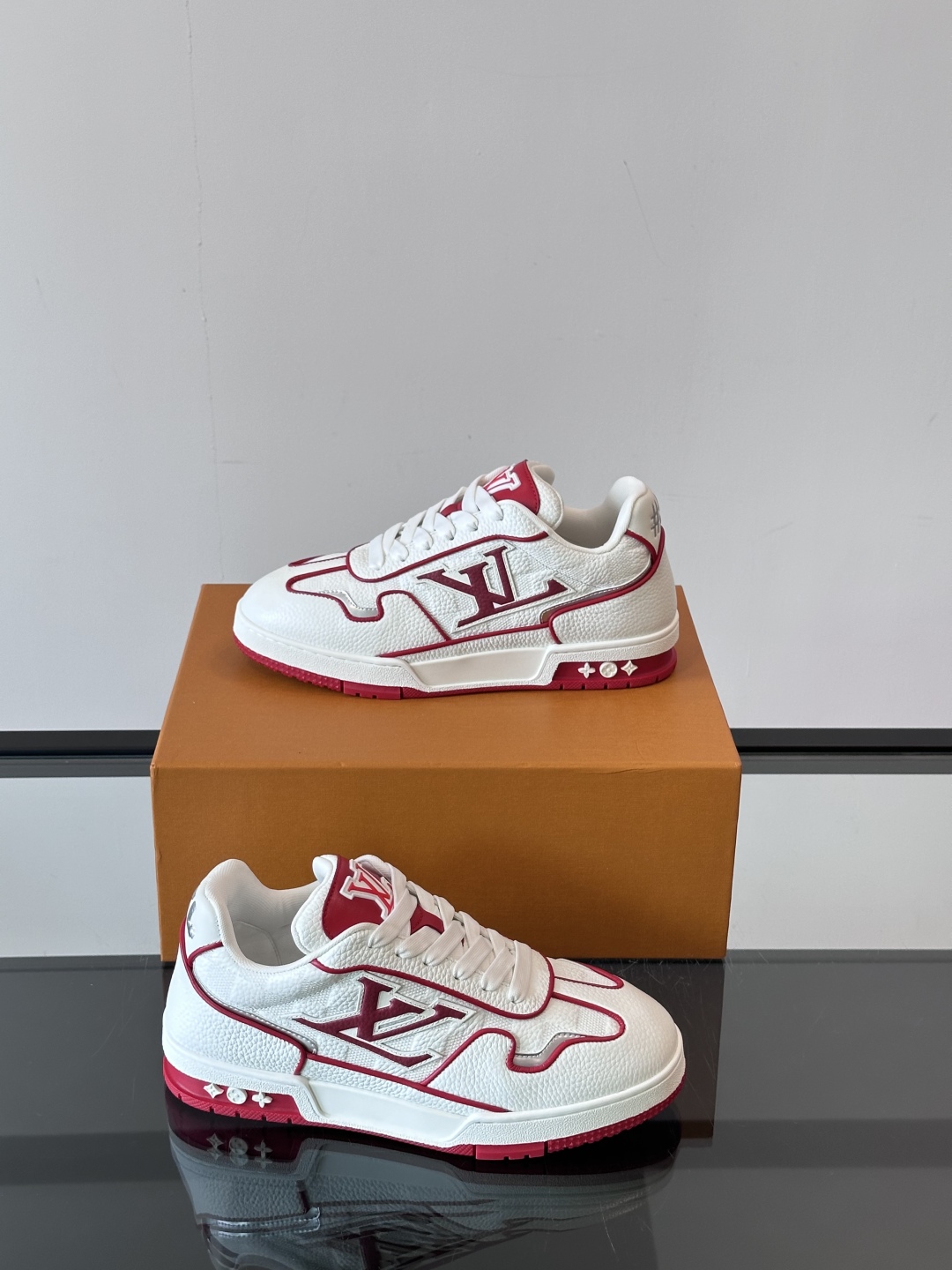 루이비통 LV TRAINER 스니커즈