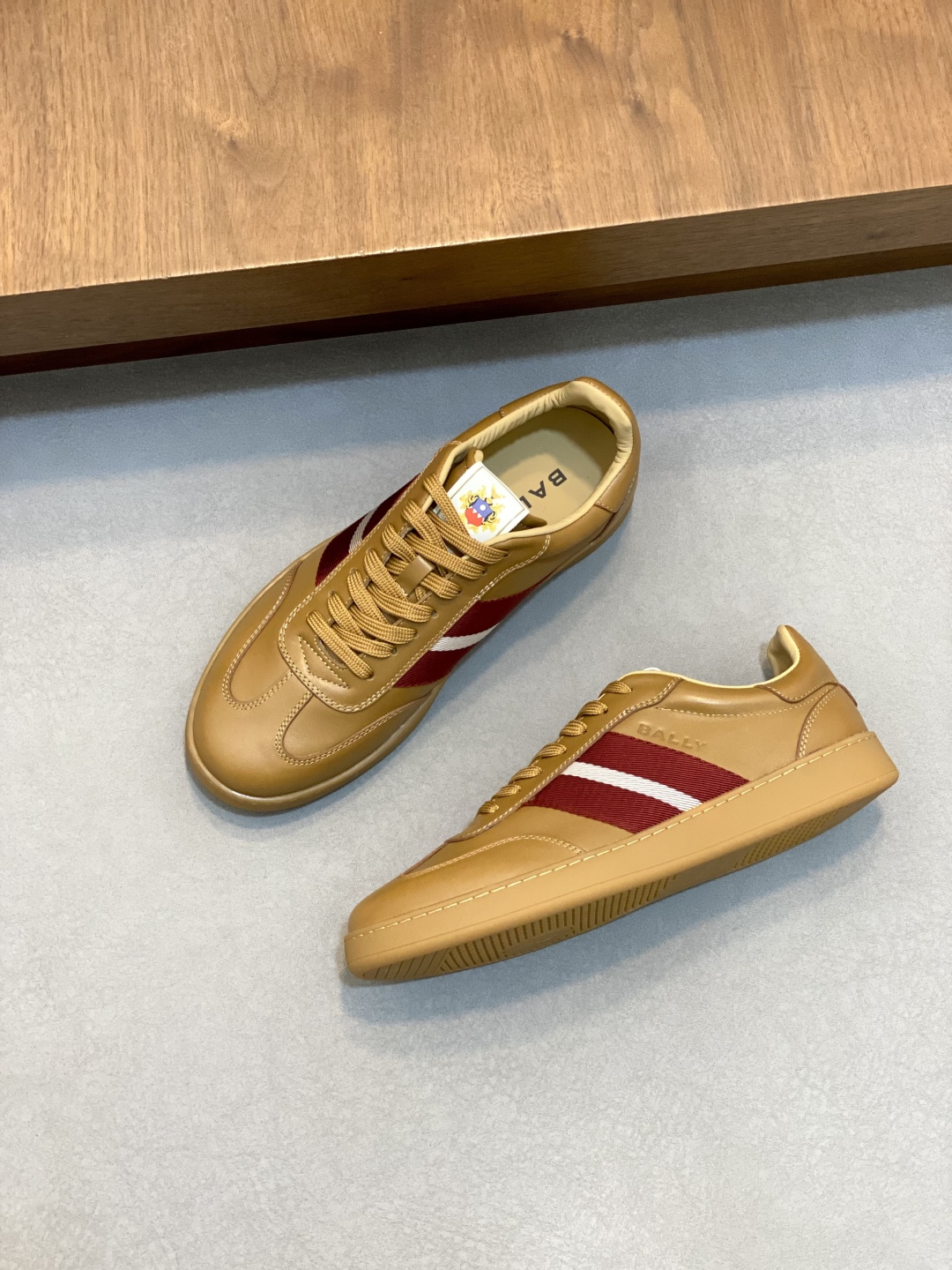 발리 BALLY 스니커즈