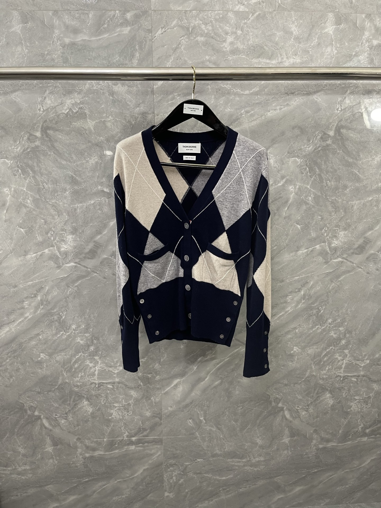 톰브라운 Thom Browne 가디건