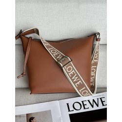 로에베 Loewe 2201S Small Cubi Crossbody Bag in Supple Smooth Calfskin 29.5cm