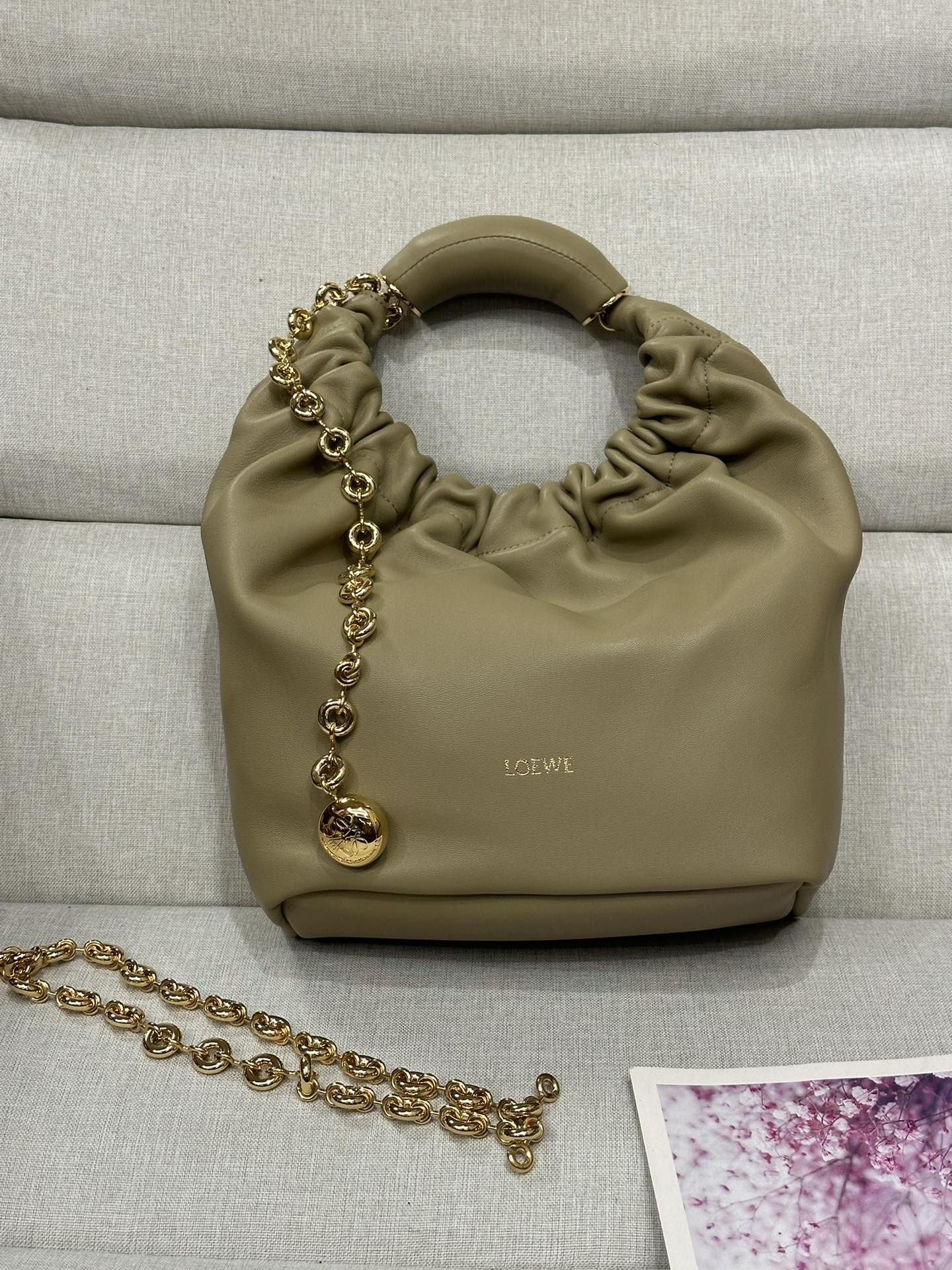 로에베 Loewe 3901 Small Squeeze Bag In Nappa Lambskin