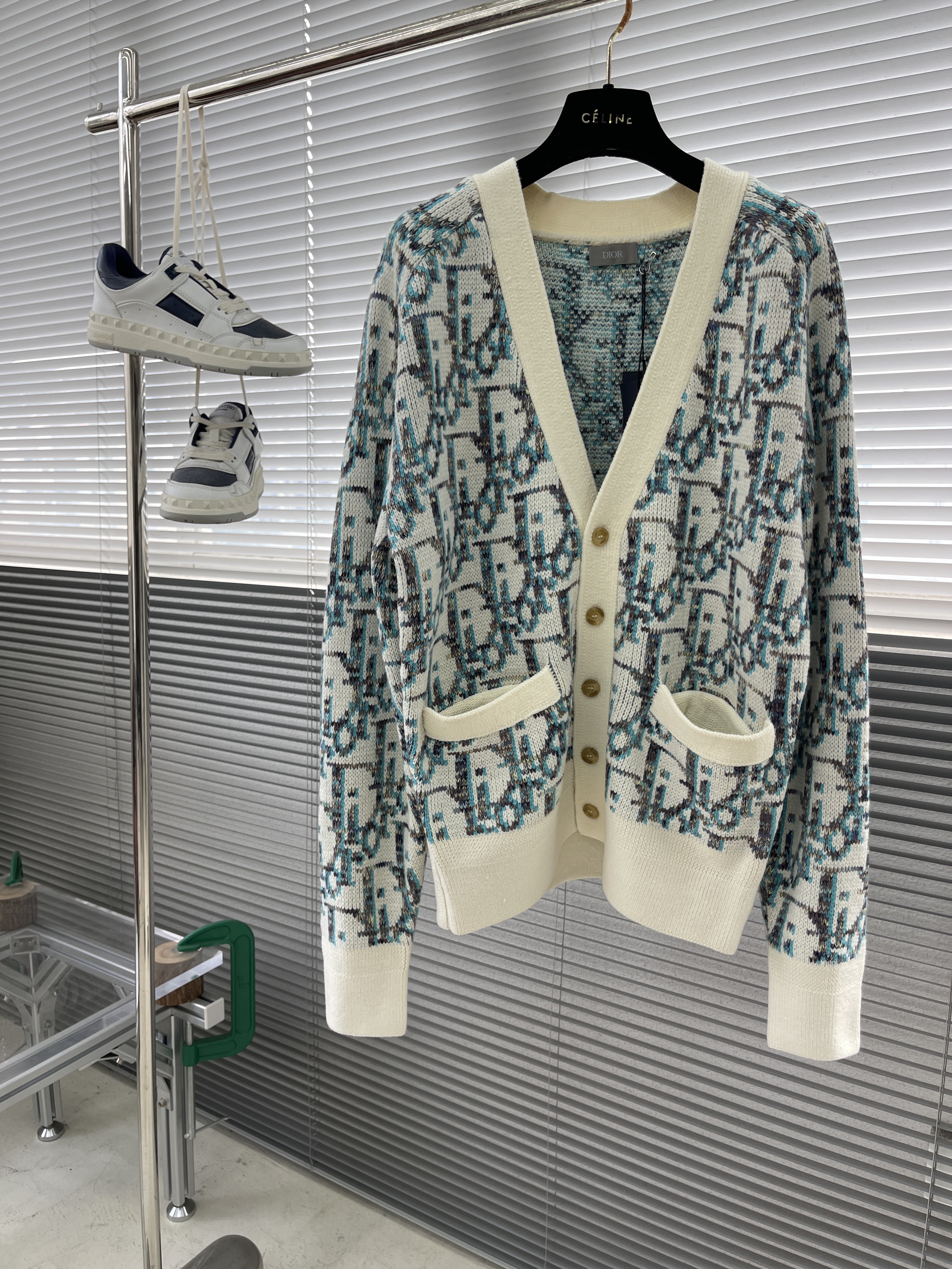 디올 DIOR 가디건