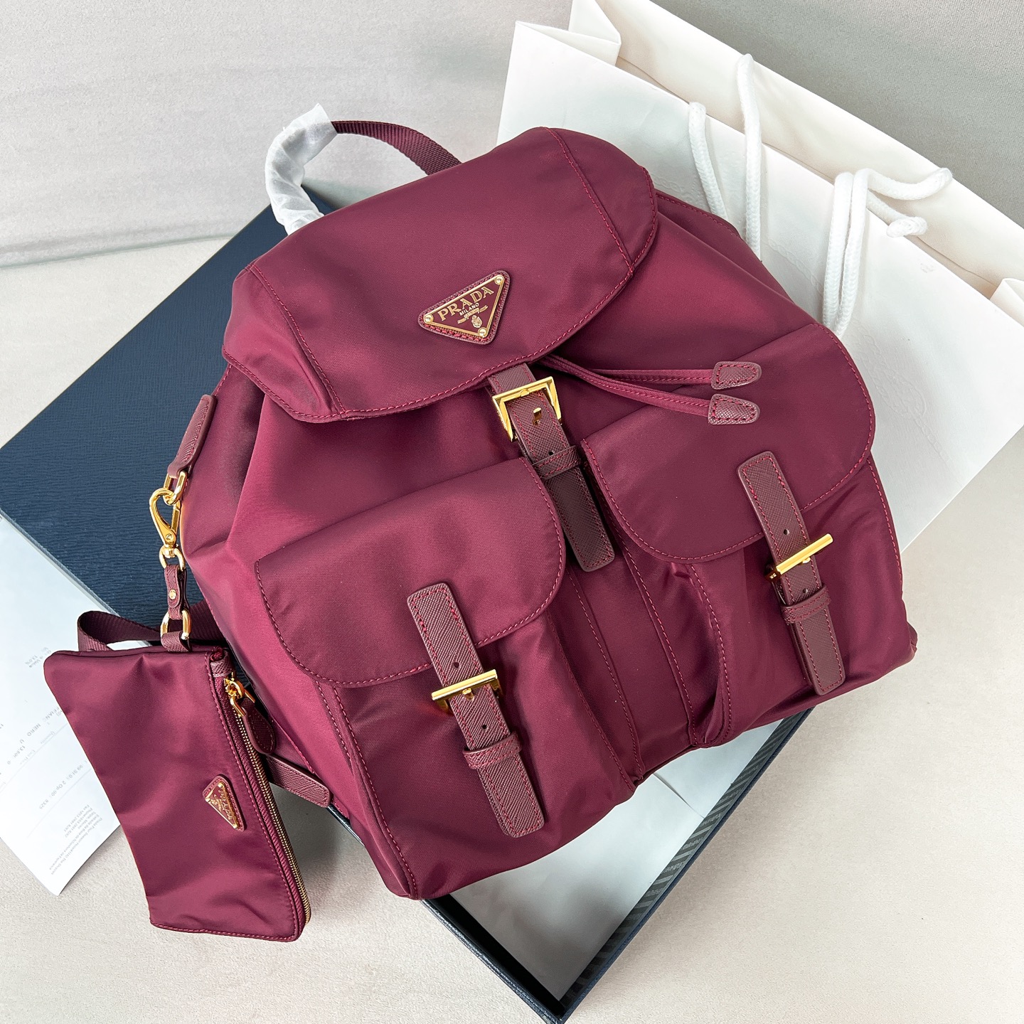 프라다 Prada 1BZ811 파우치가 달린 미디엄 리나일론 백팩 32CM