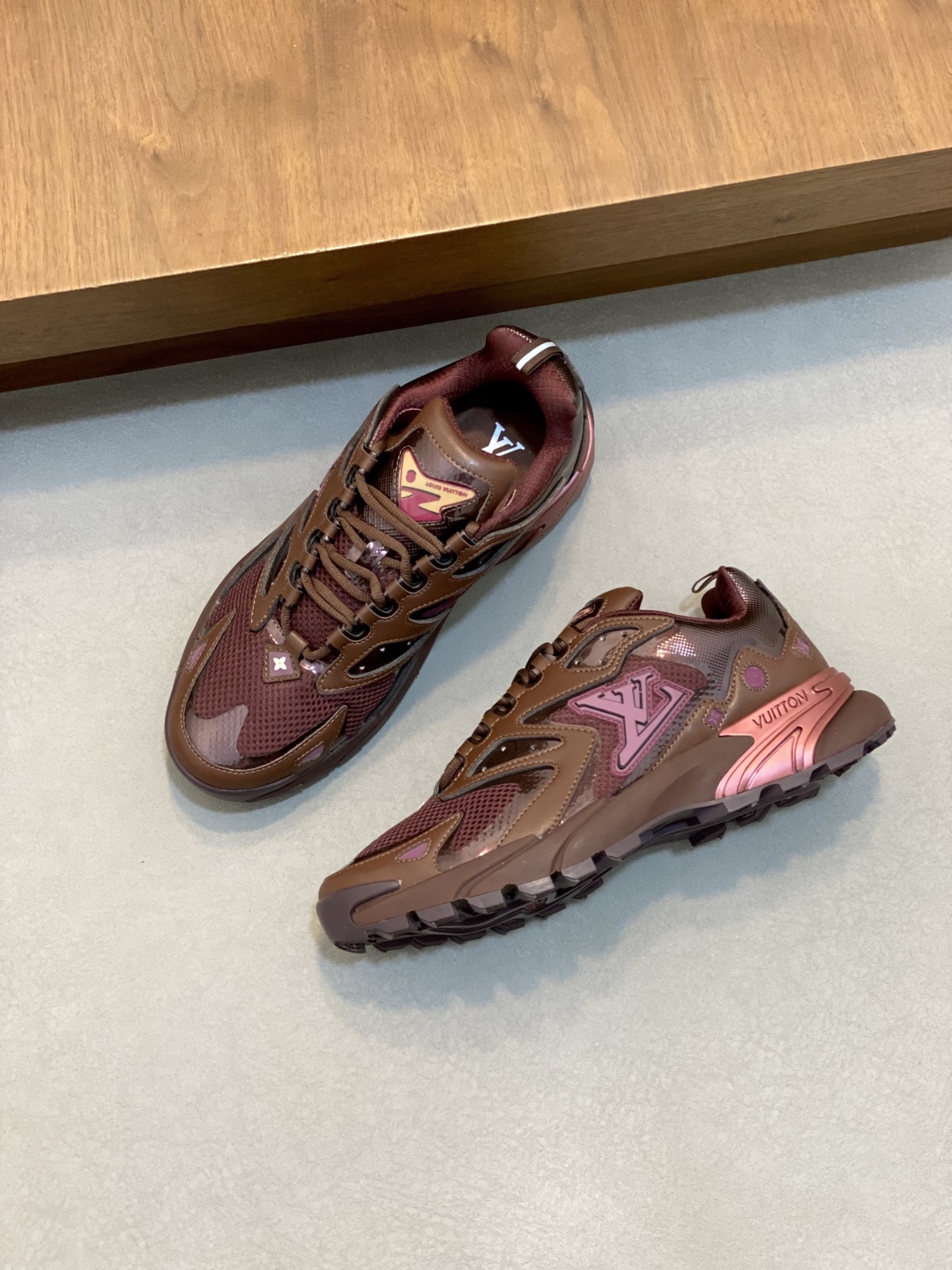 루이비통 Louis Vuitton Discovery 스니커즈