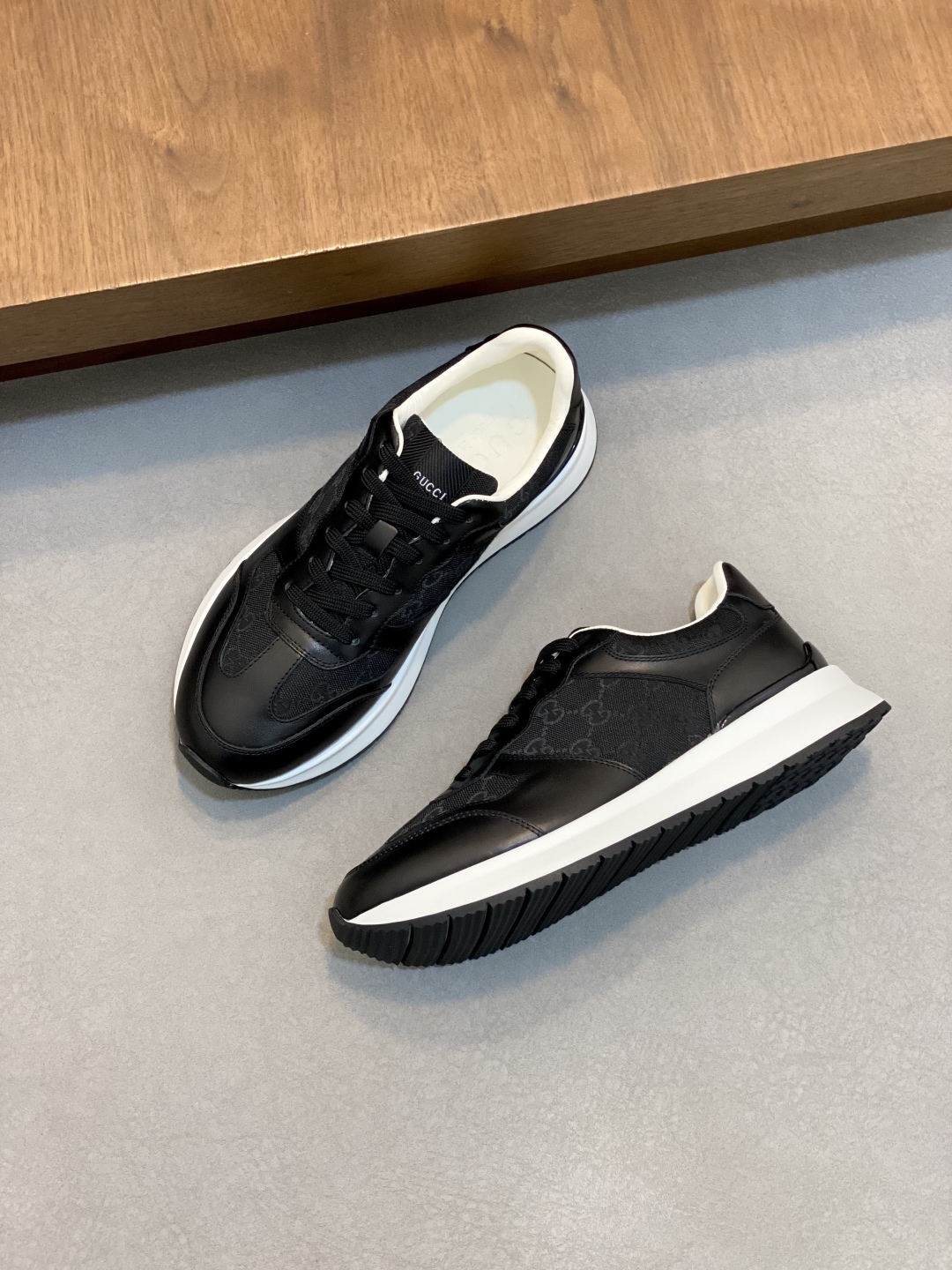 구찌 Gucci 스니커즈