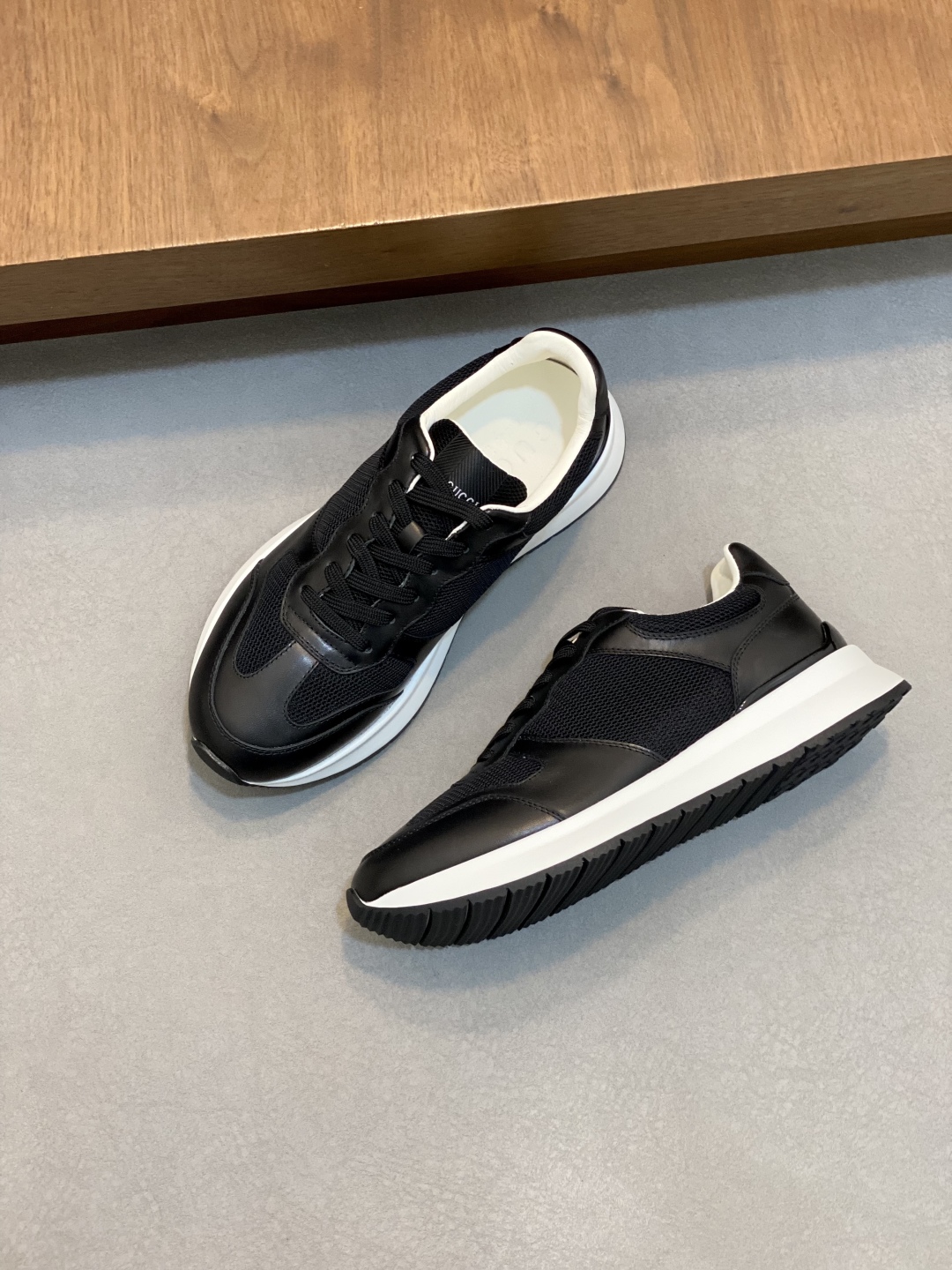 구찌 Gucci 스니커즈