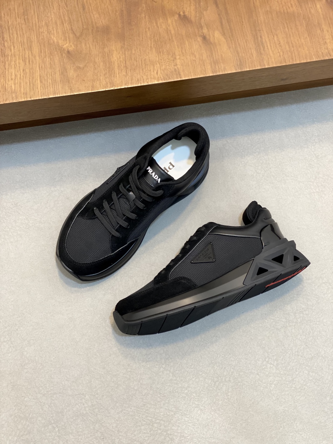 프라다 Prada 스니커즈