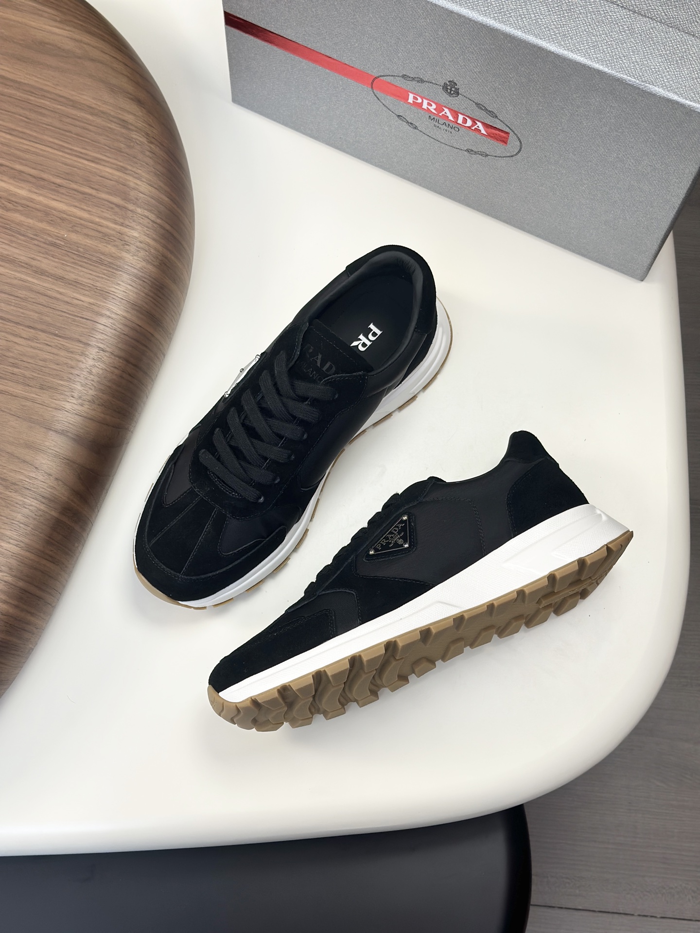프라다 Prada Prax 스니커즈