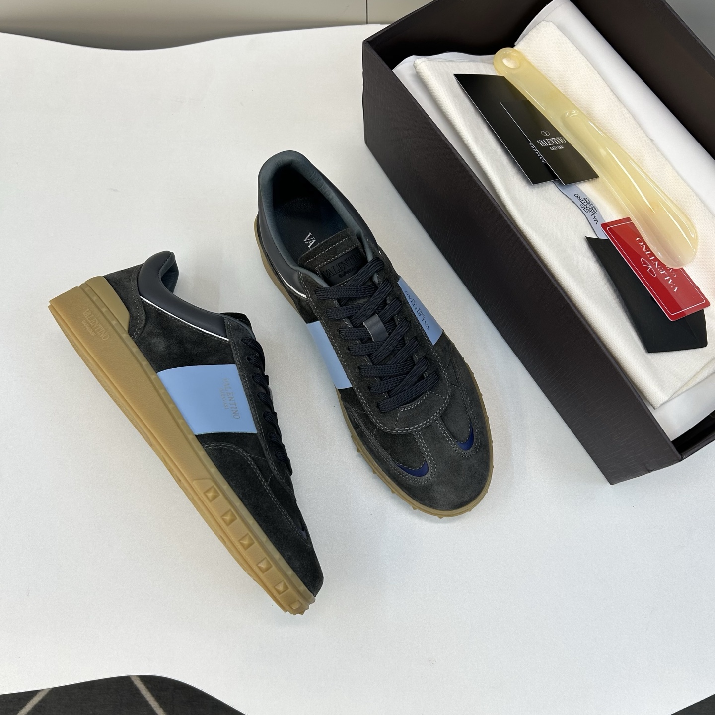 발렌티노 Valentino 스니커즈