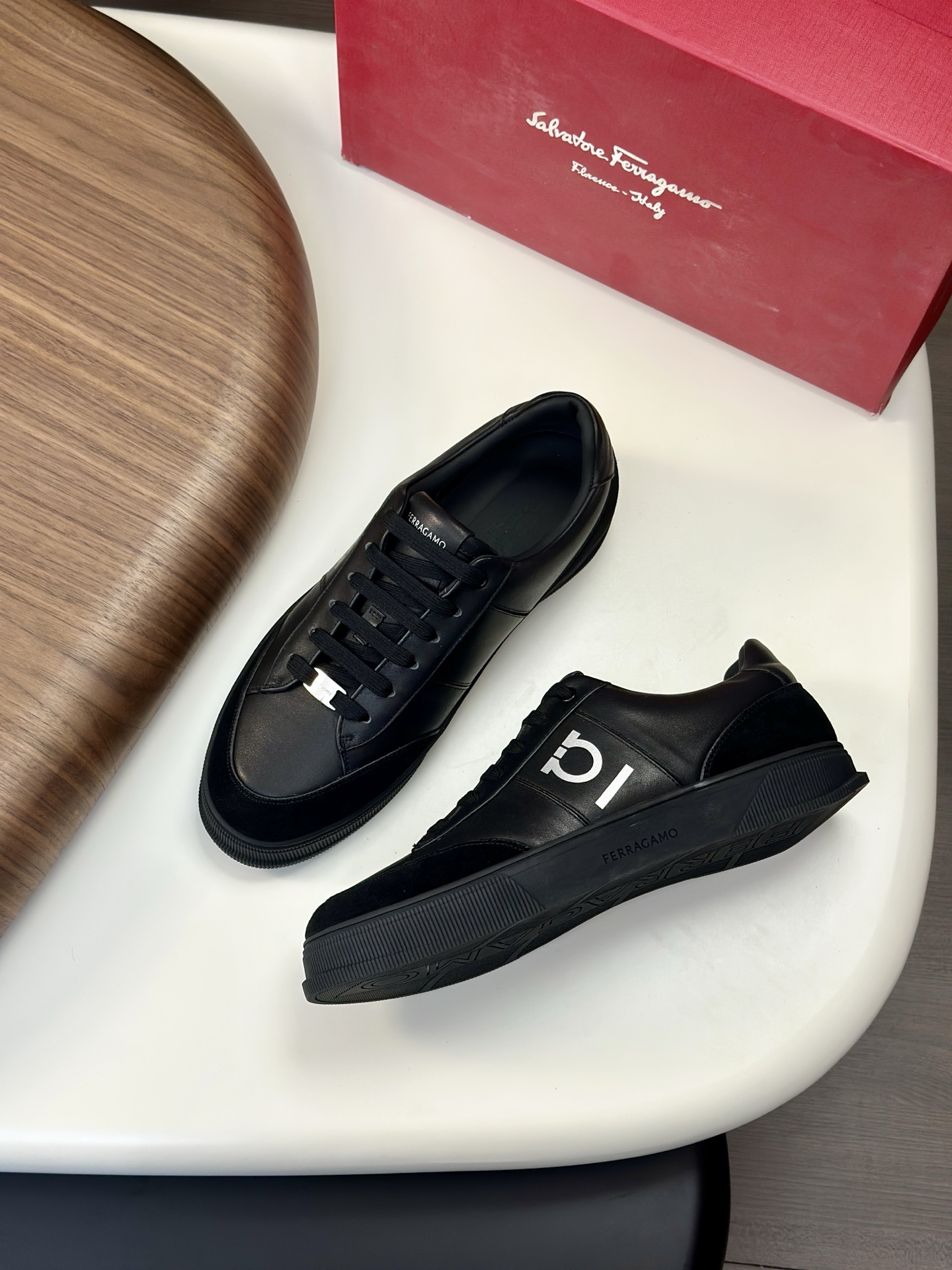살바토레 페라가모 Salvatore Ferragamo 스니커즈