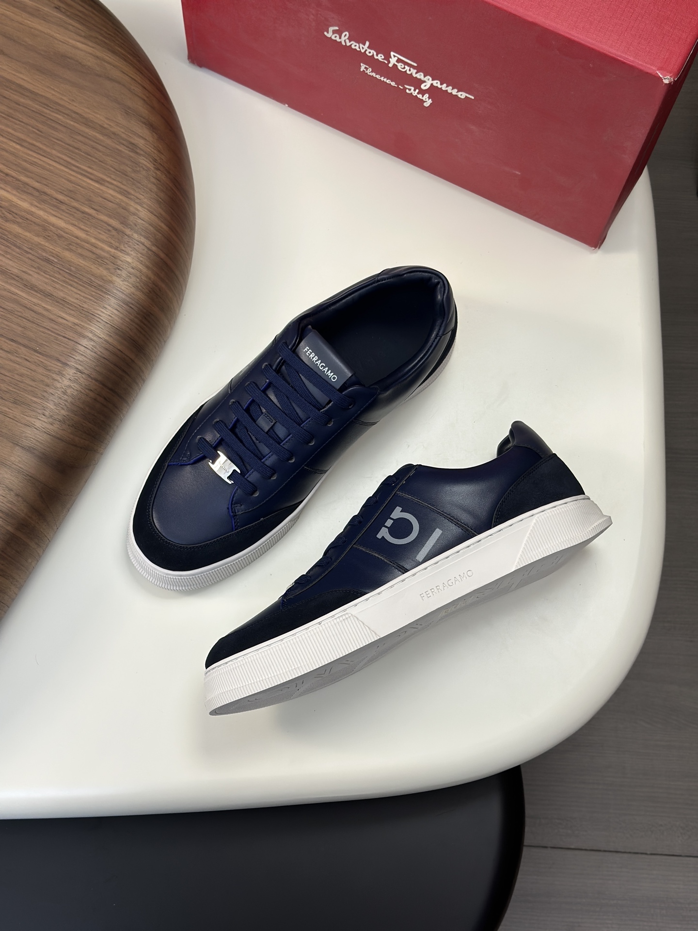 살바토레 페라가모 Salvatore Ferragamo 스니커즈