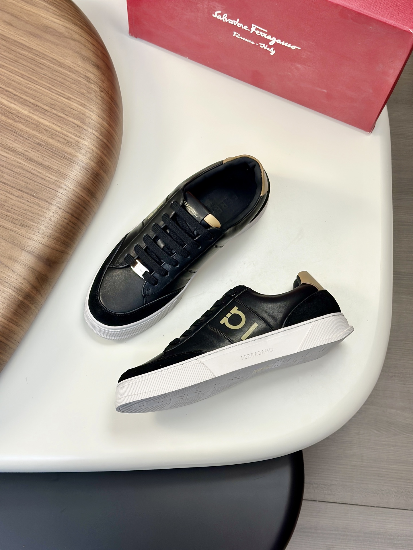 살바토레 페라가모 Salvatore Ferragamo 스니커즈