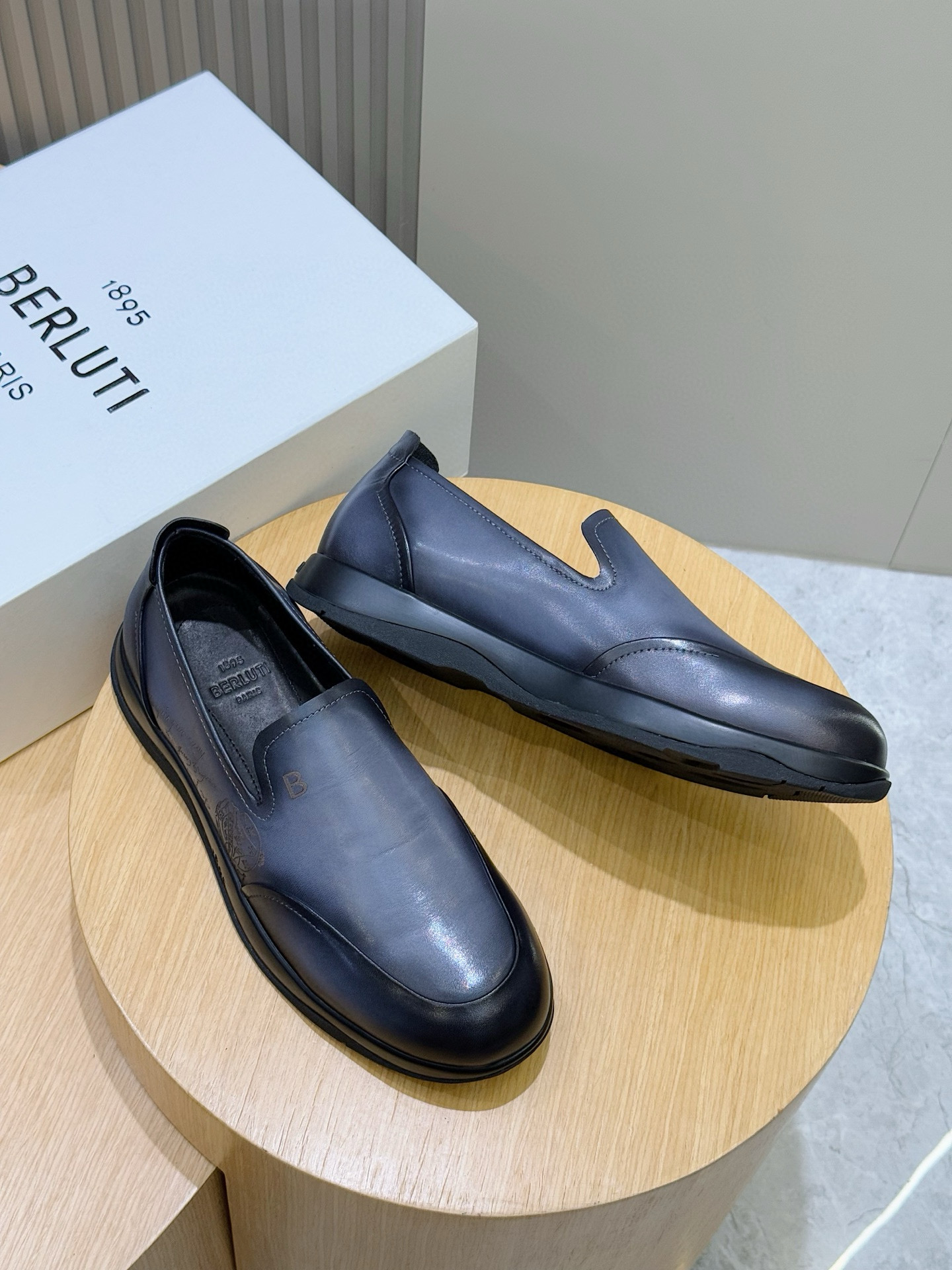 벨루티 Berluti Scritto 로퍼