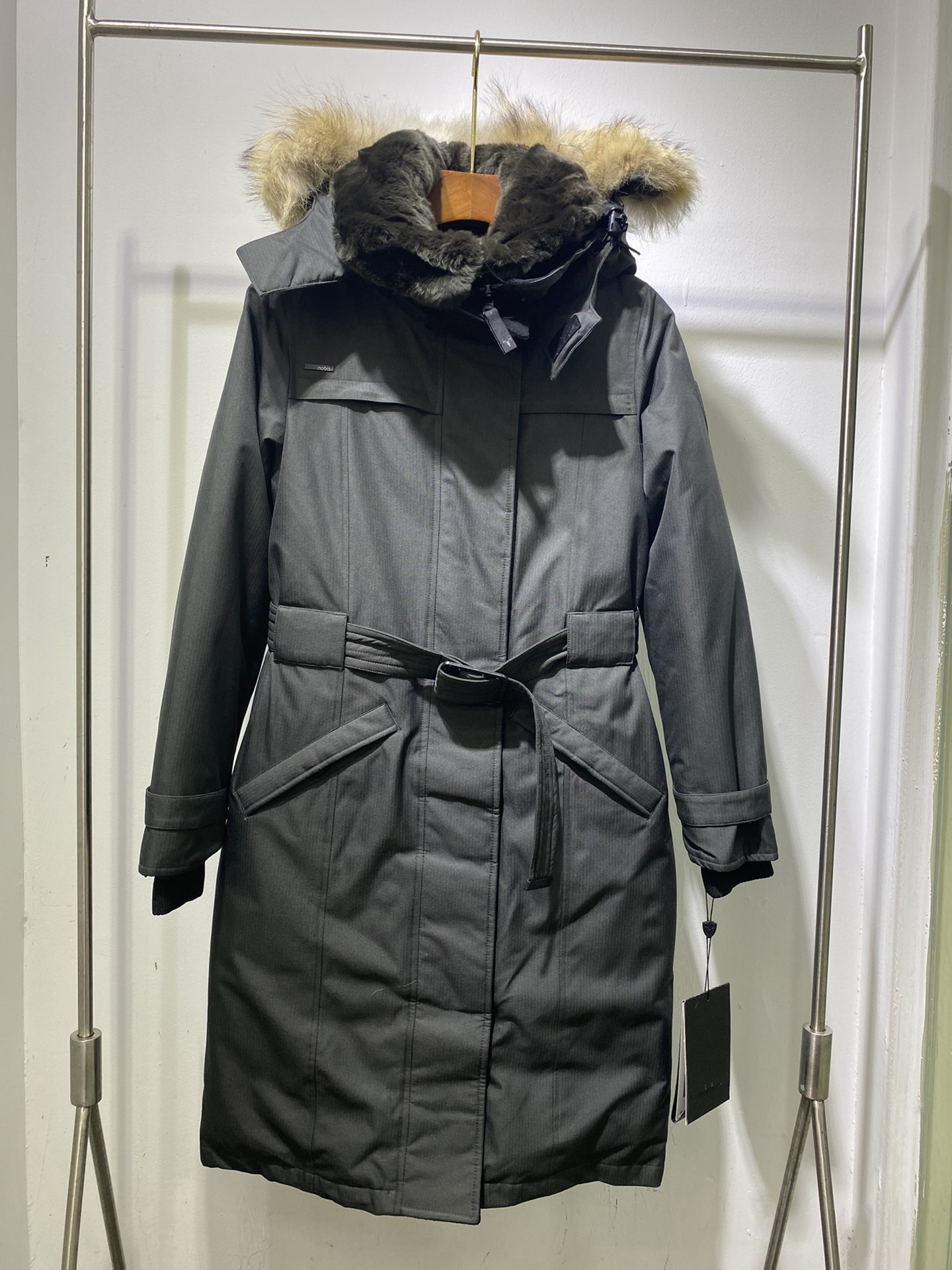 노비스 Nobis 코트