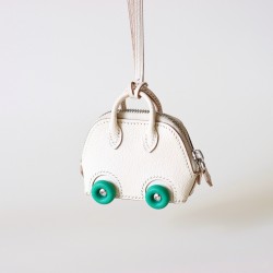 에르메스 Hermes Bolide on Wheels Bag White