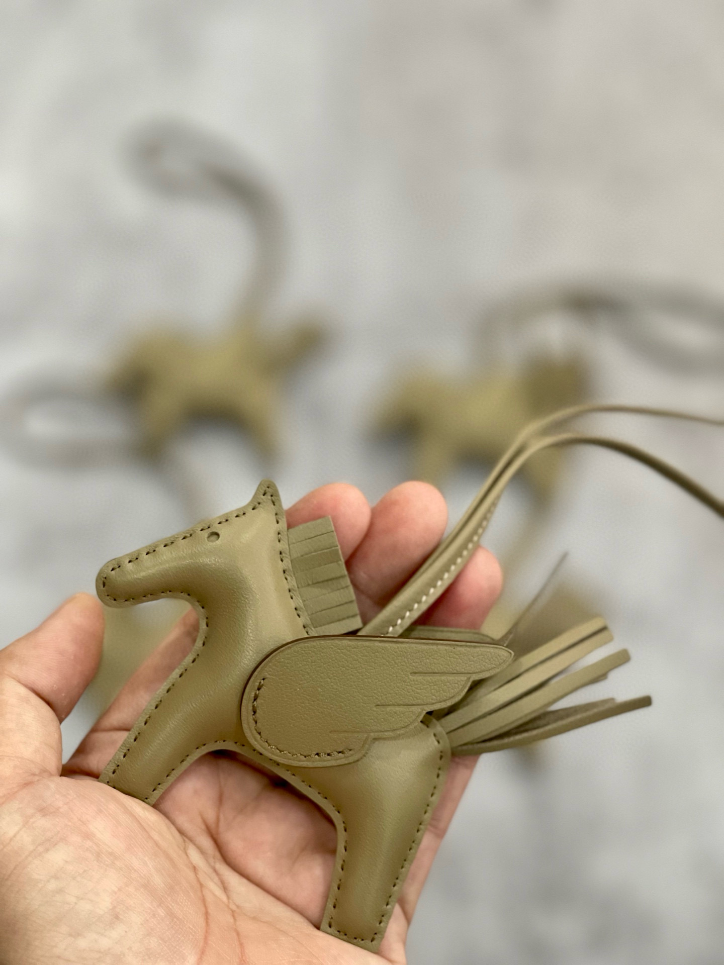 에르메스 Hermes Rodeo Charm Milo and Swift 0360279L58P Beige